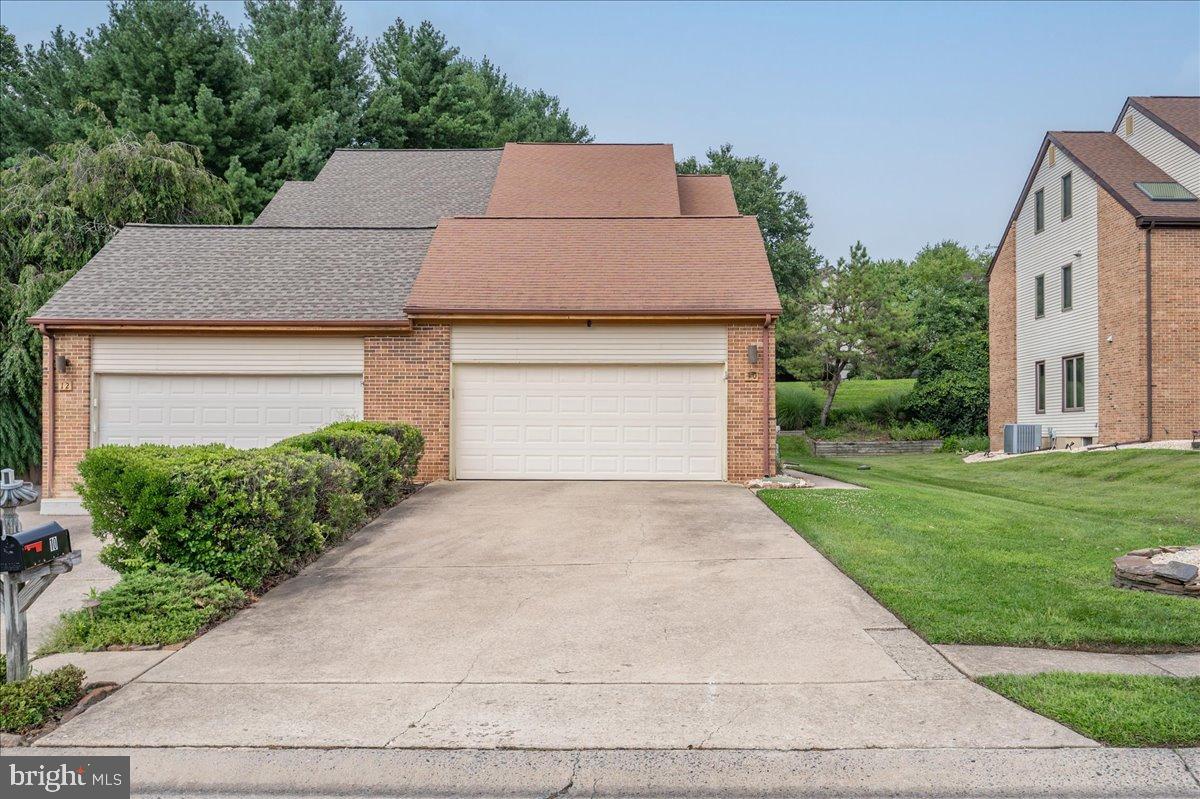 10 BOWIE DRIVE
