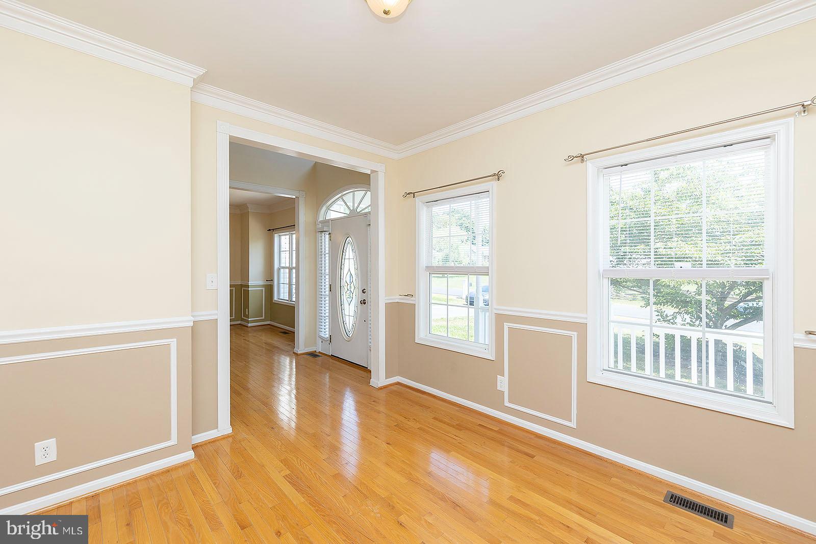 APPLE KNOLLS - Residential Lease