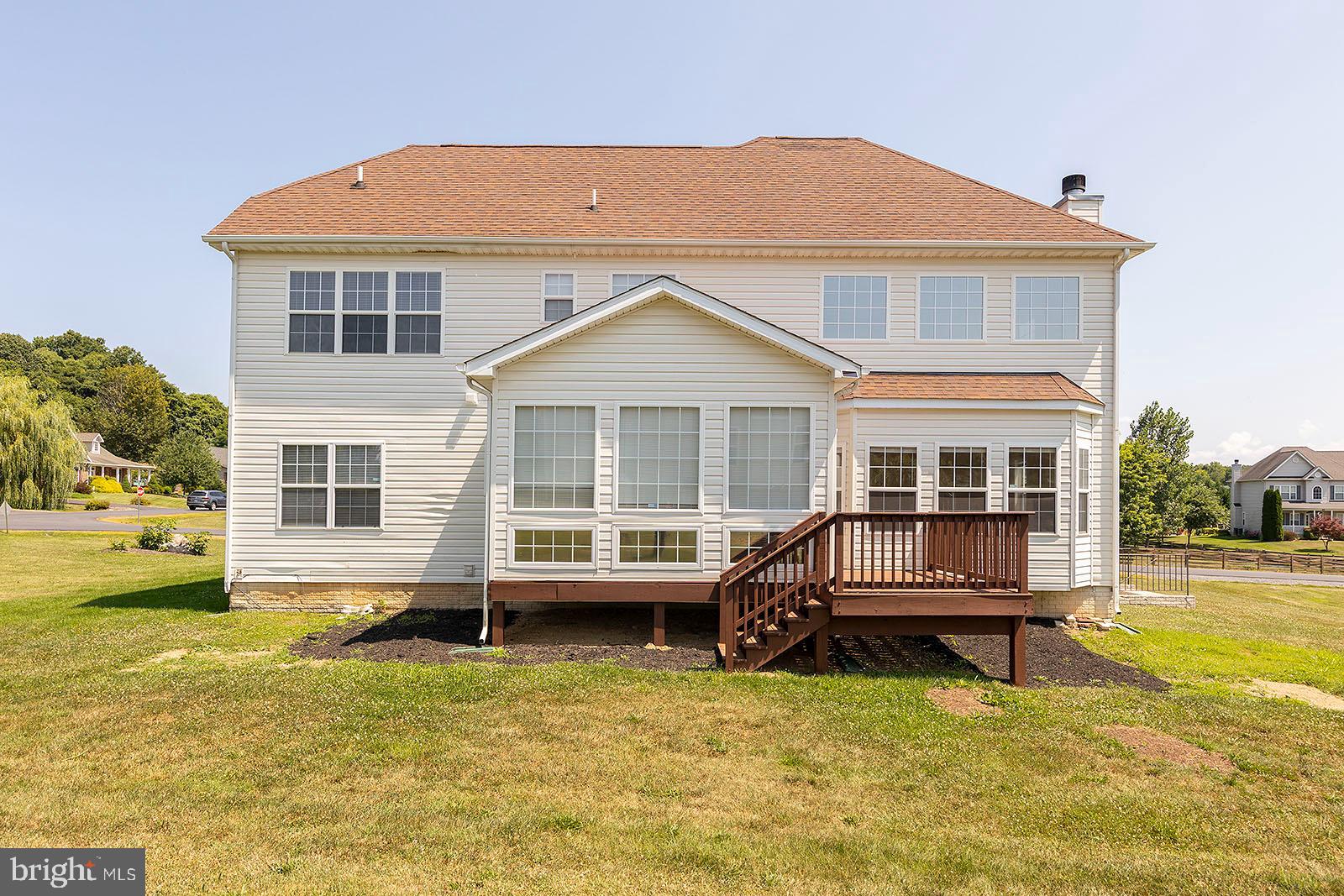 APPLE KNOLLS - Residential Lease