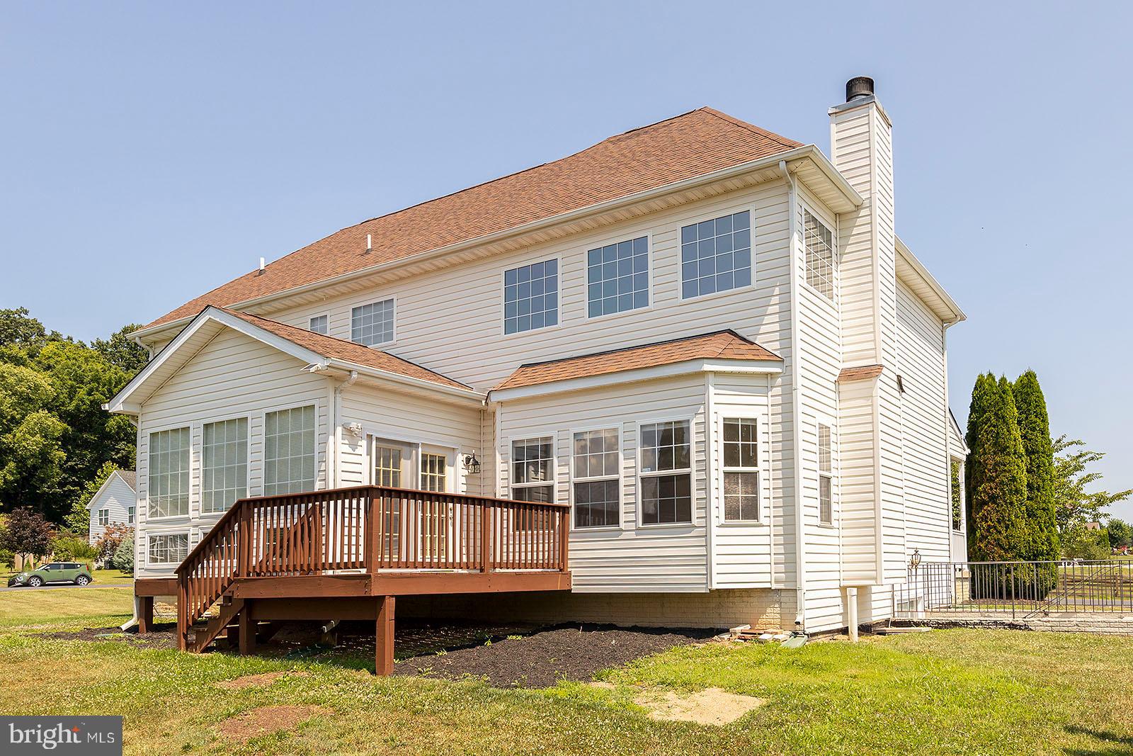 APPLE KNOLLS - Residential Lease