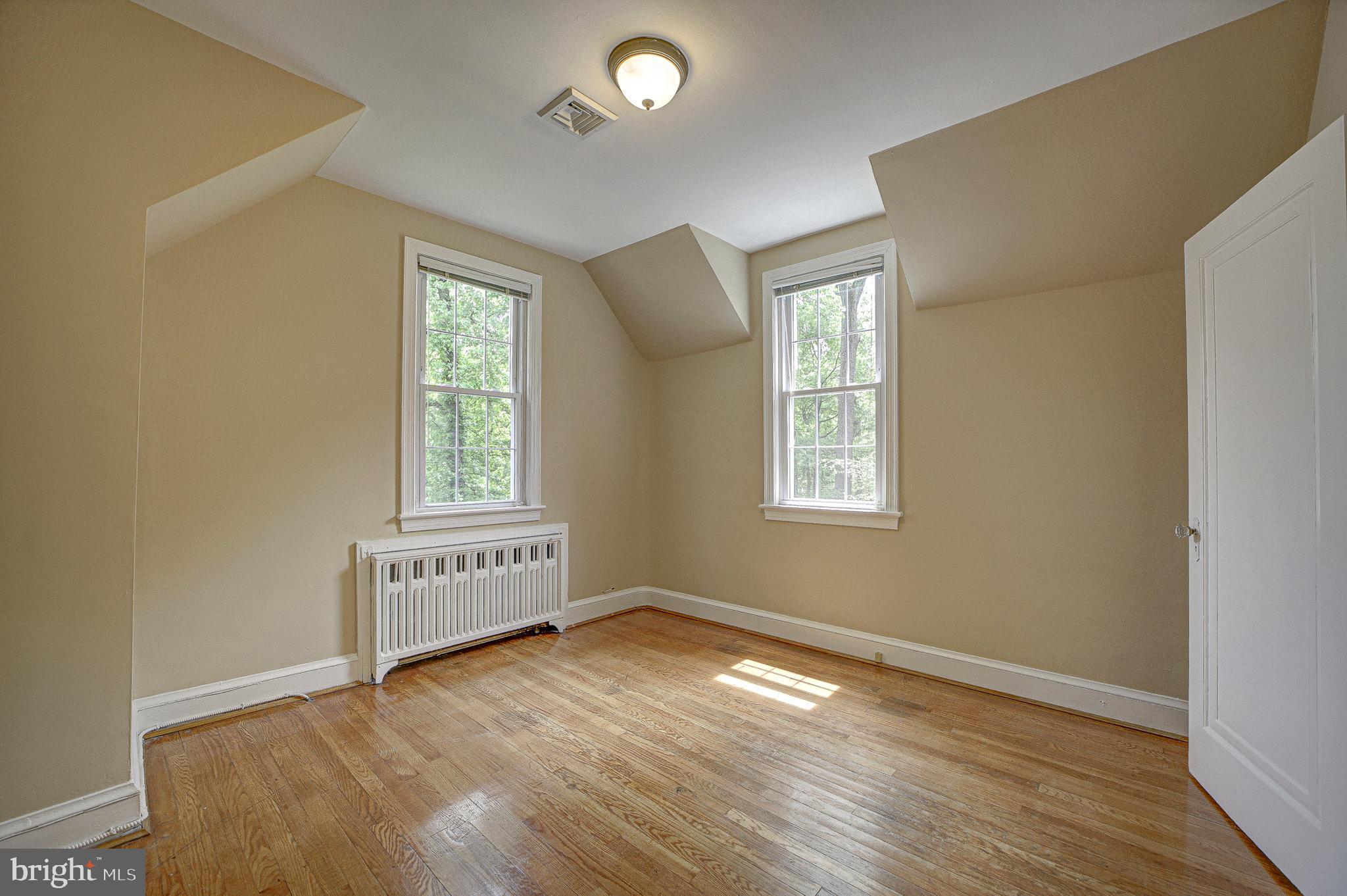 UNIVERSITY PARK - Residential