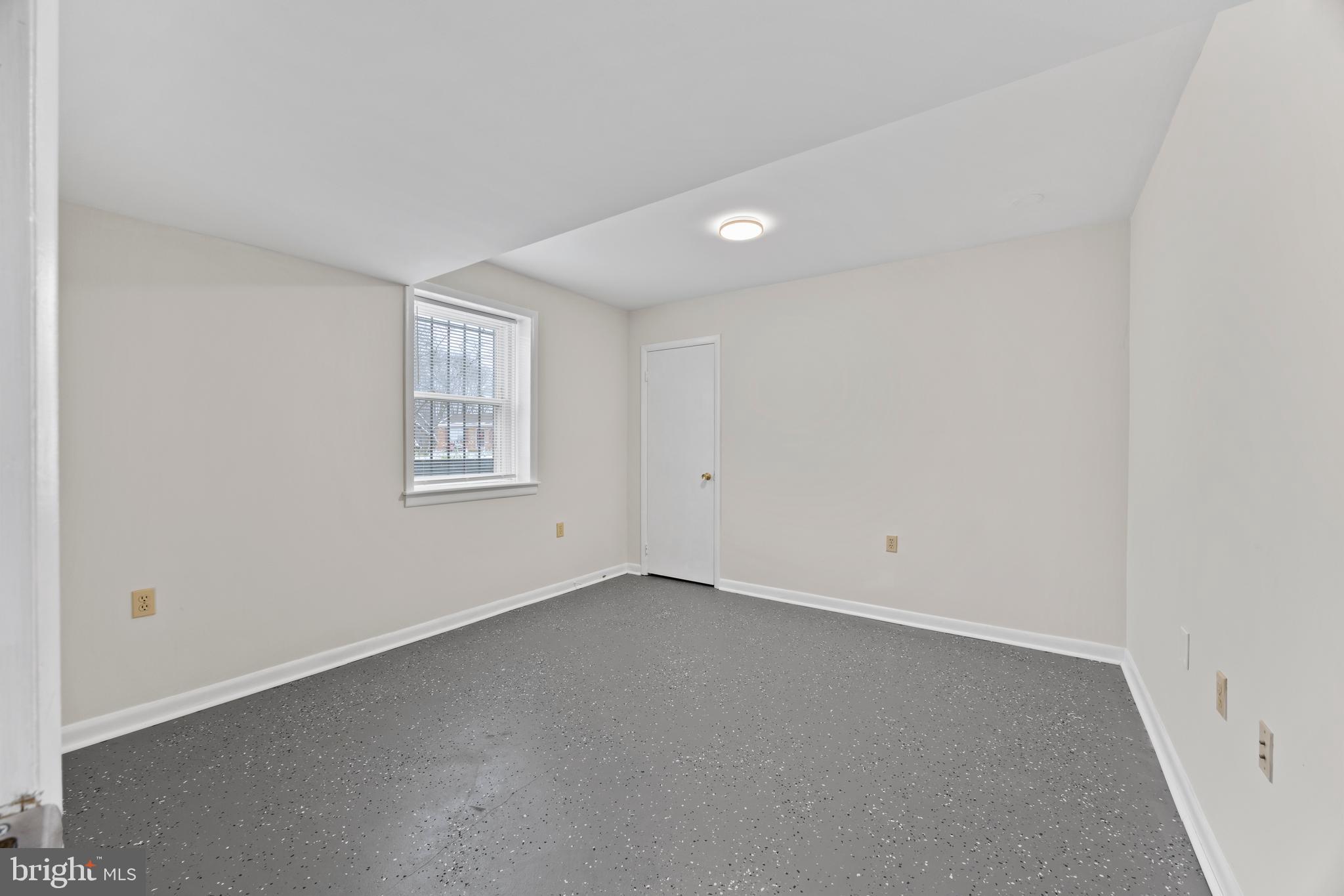 LA DOVA HEIGHTS - Residential Lease