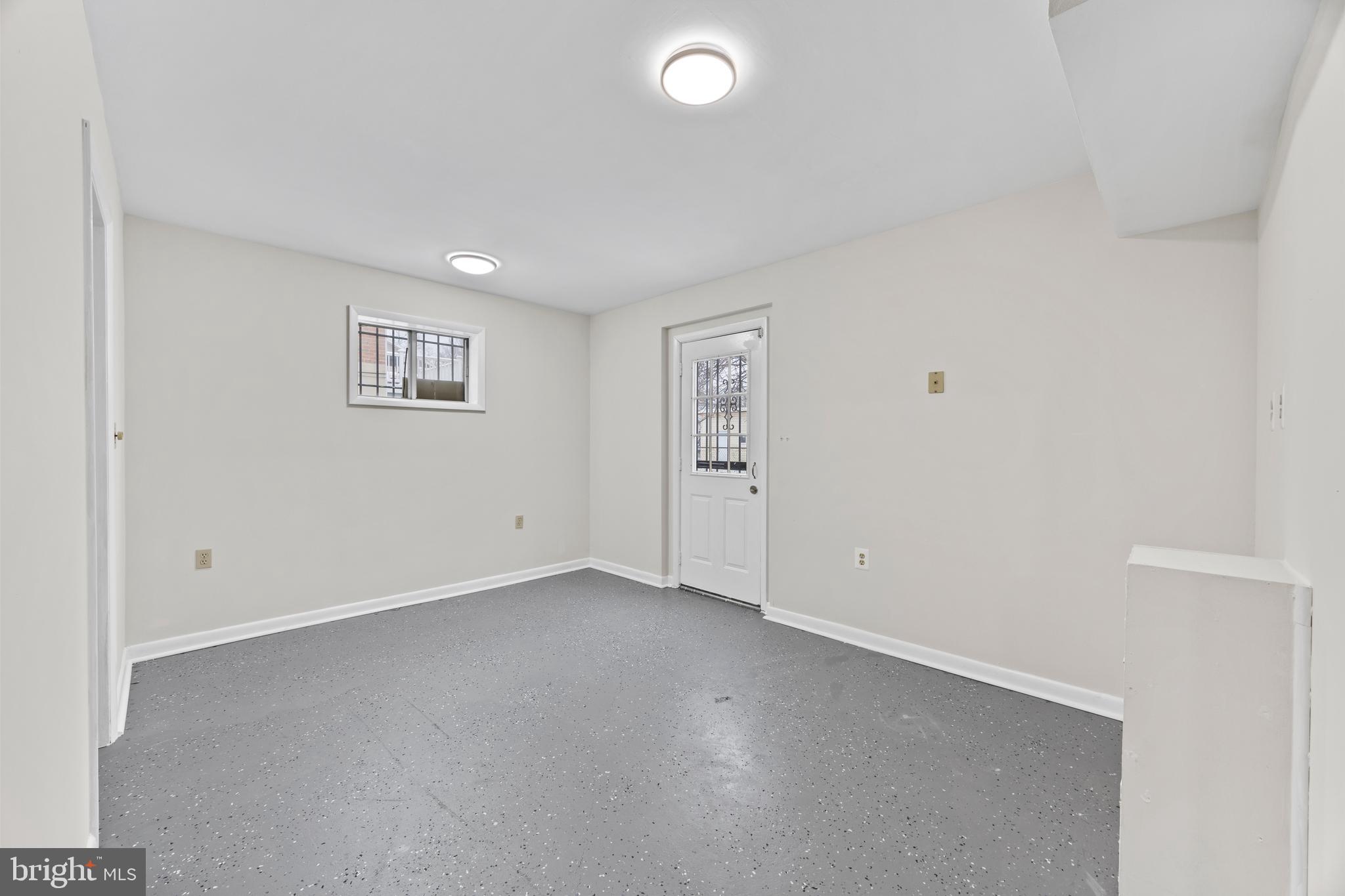 LA DOVA HEIGHTS - Residential Lease