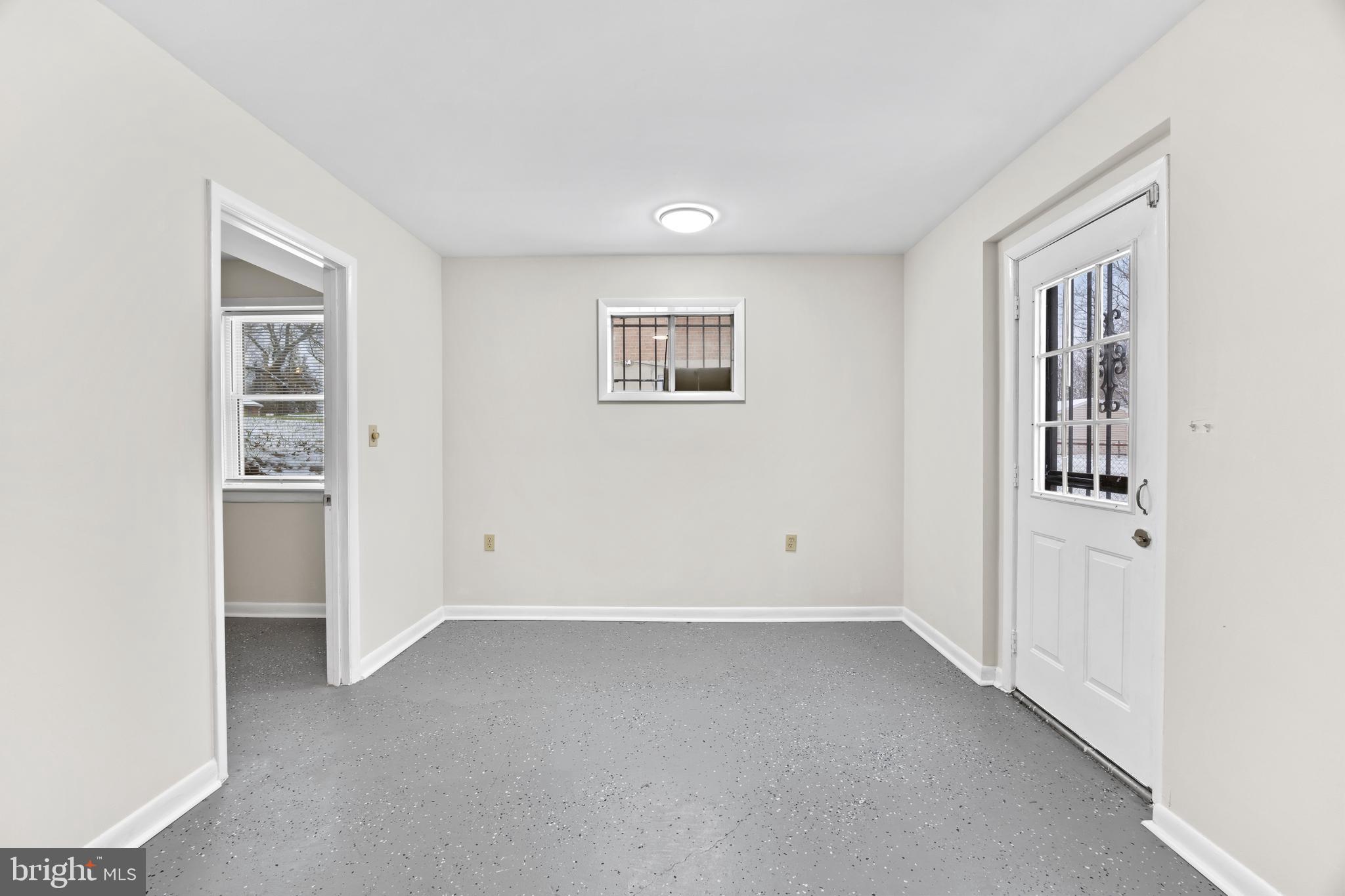 LA DOVA HEIGHTS - Residential Lease