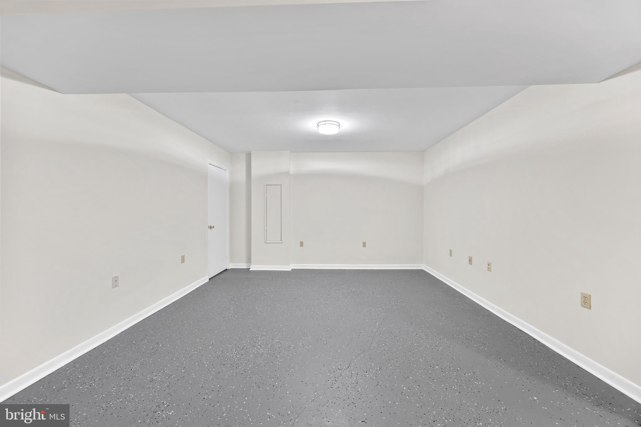 LA DOVA HEIGHTS - Residential Lease