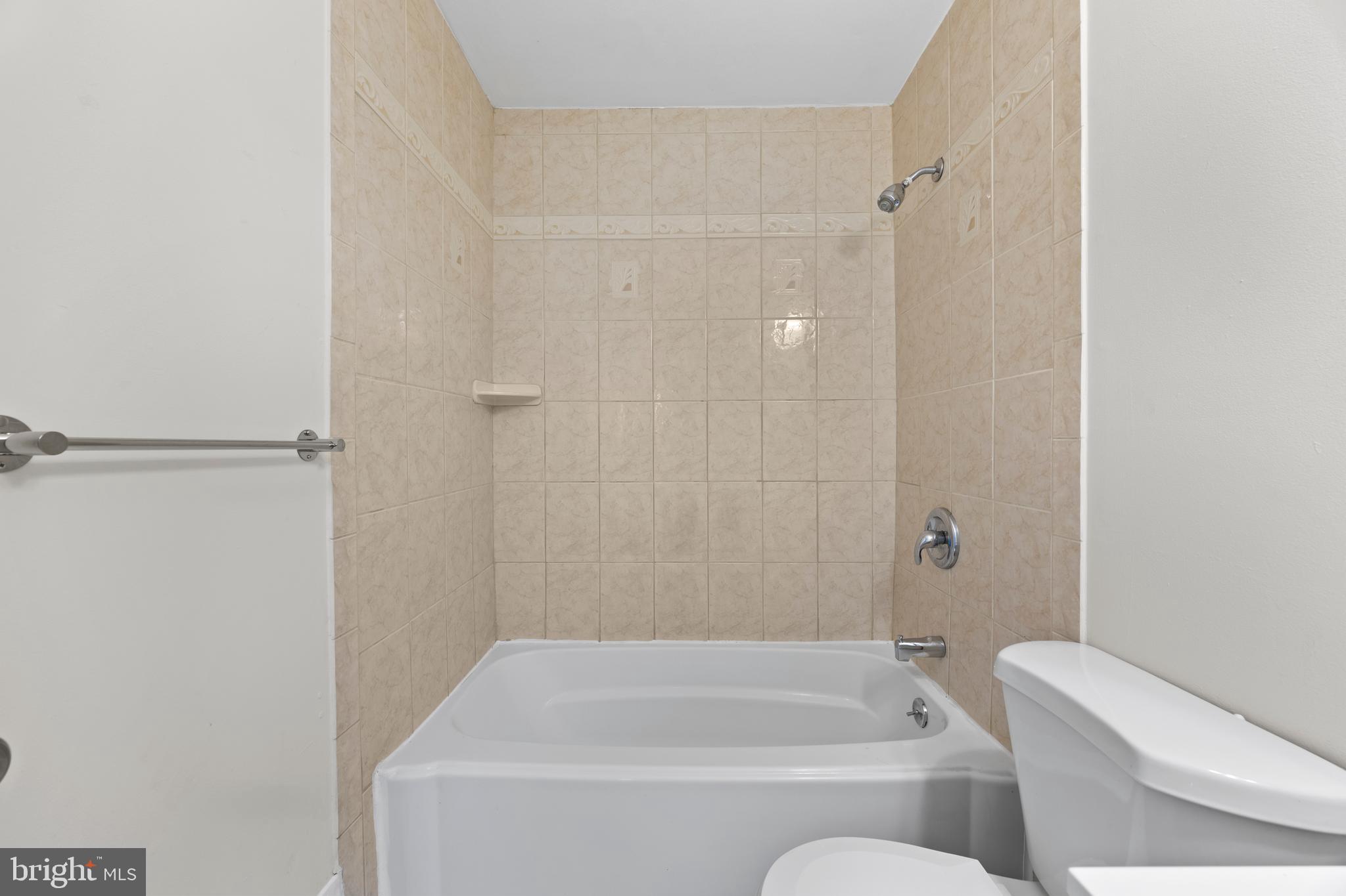 LA DOVA HEIGHTS - Residential Lease