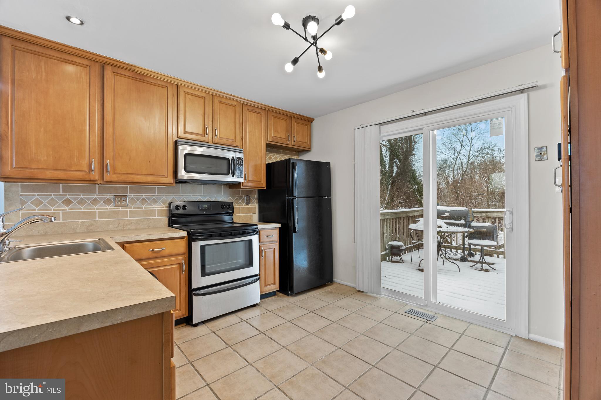 LA DOVA HEIGHTS - Residential Lease