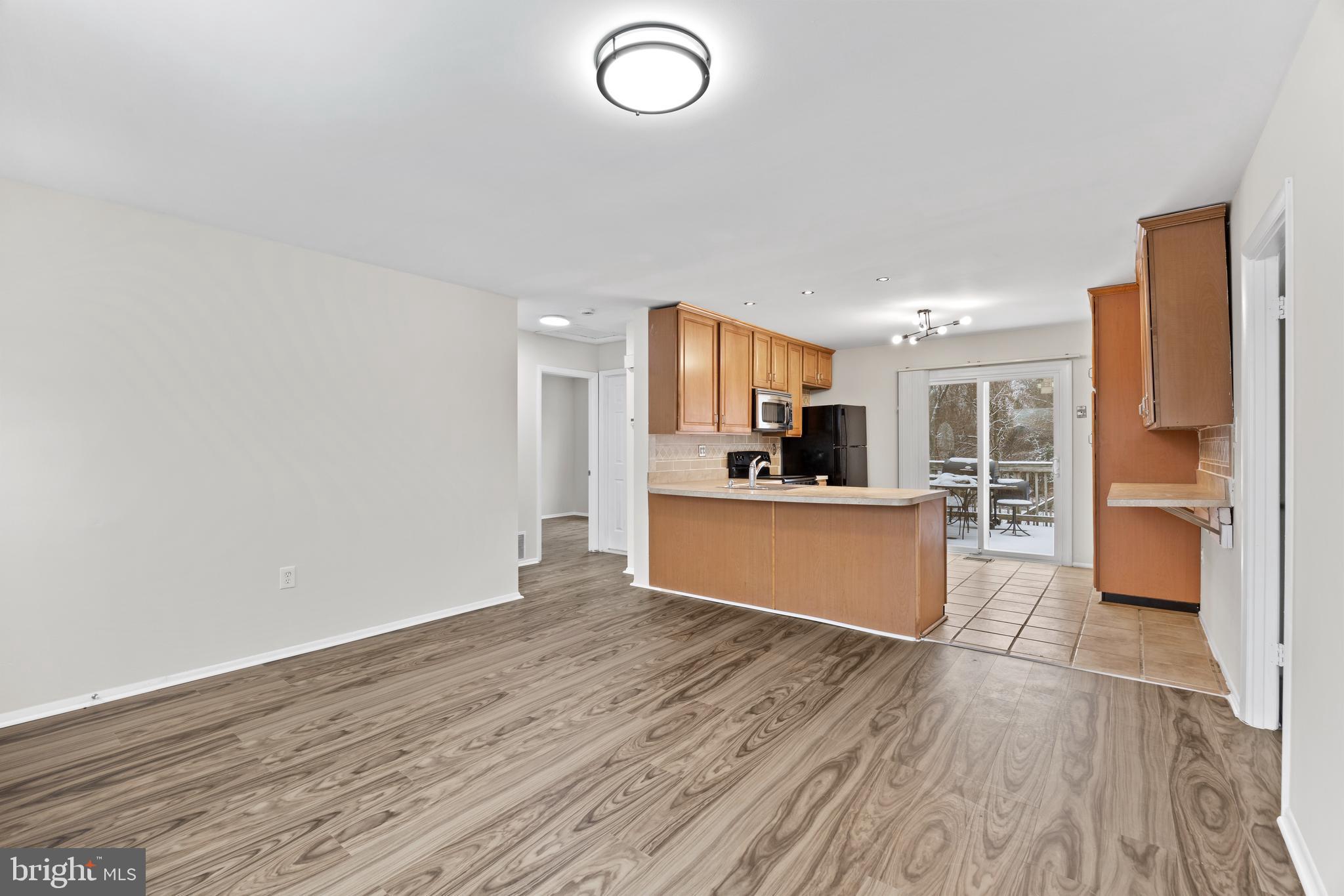 LA DOVA HEIGHTS - Residential Lease