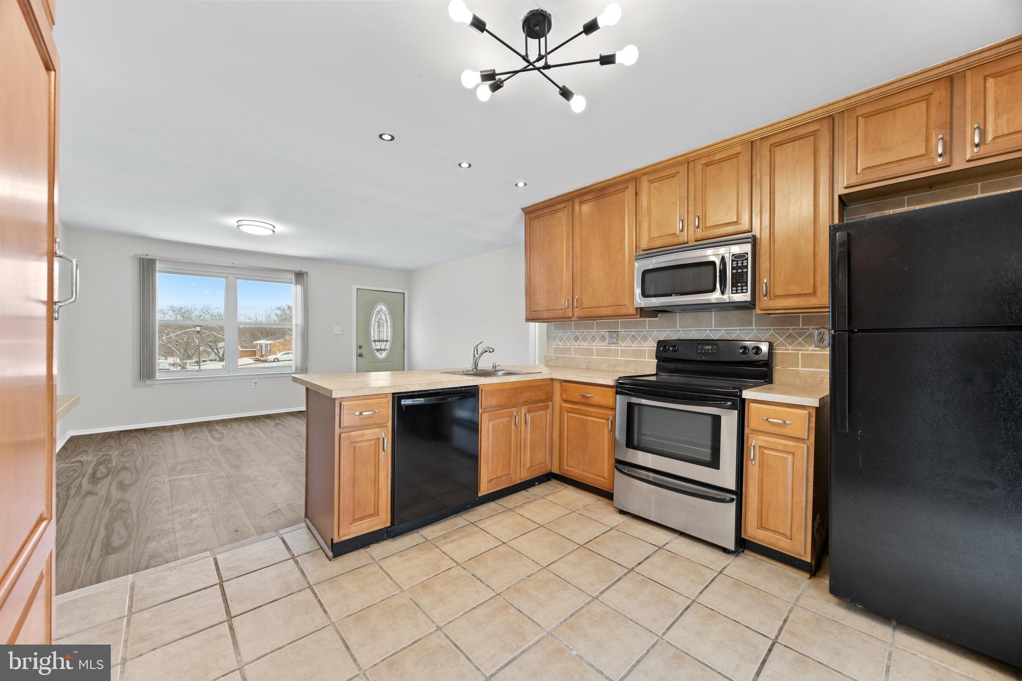 LA DOVA HEIGHTS - Residential Lease