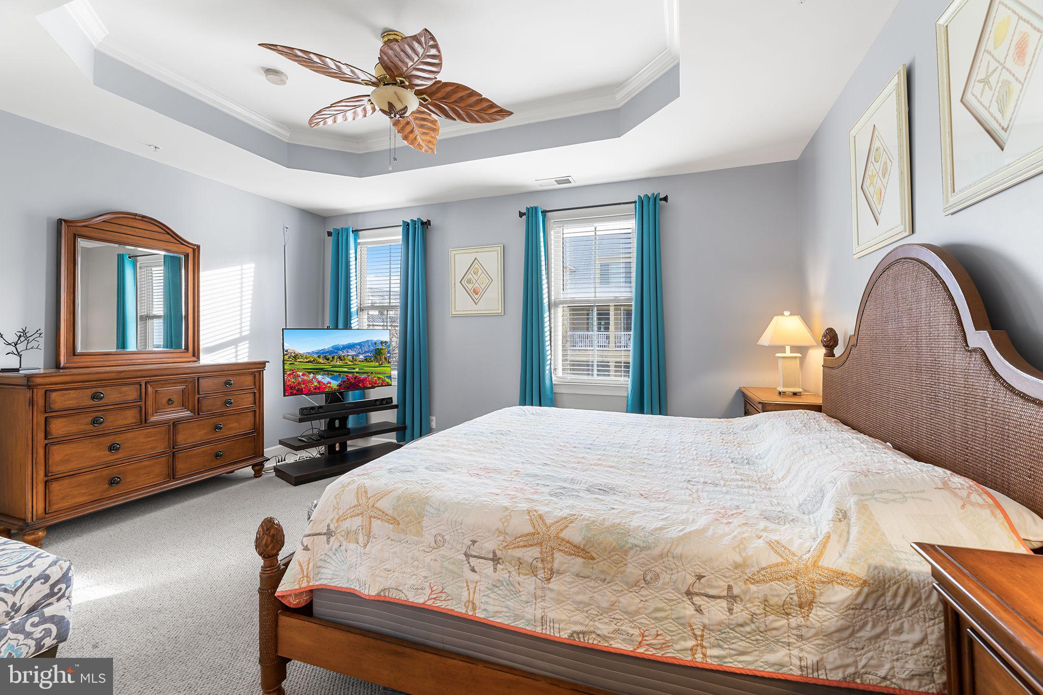 SUNSET ISLAND - Residential