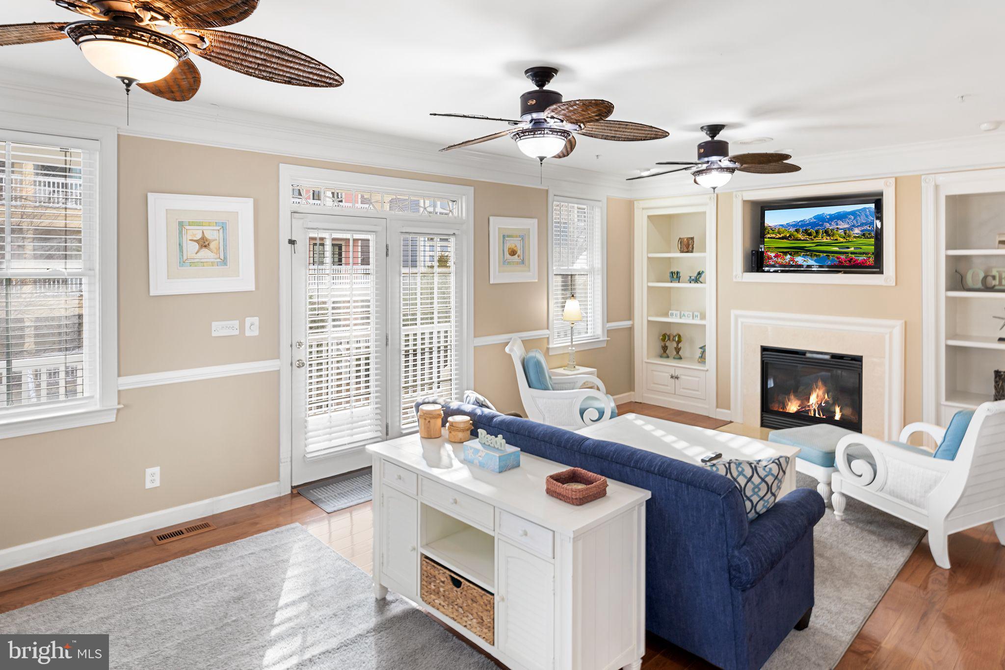 SUNSET ISLAND - Residential