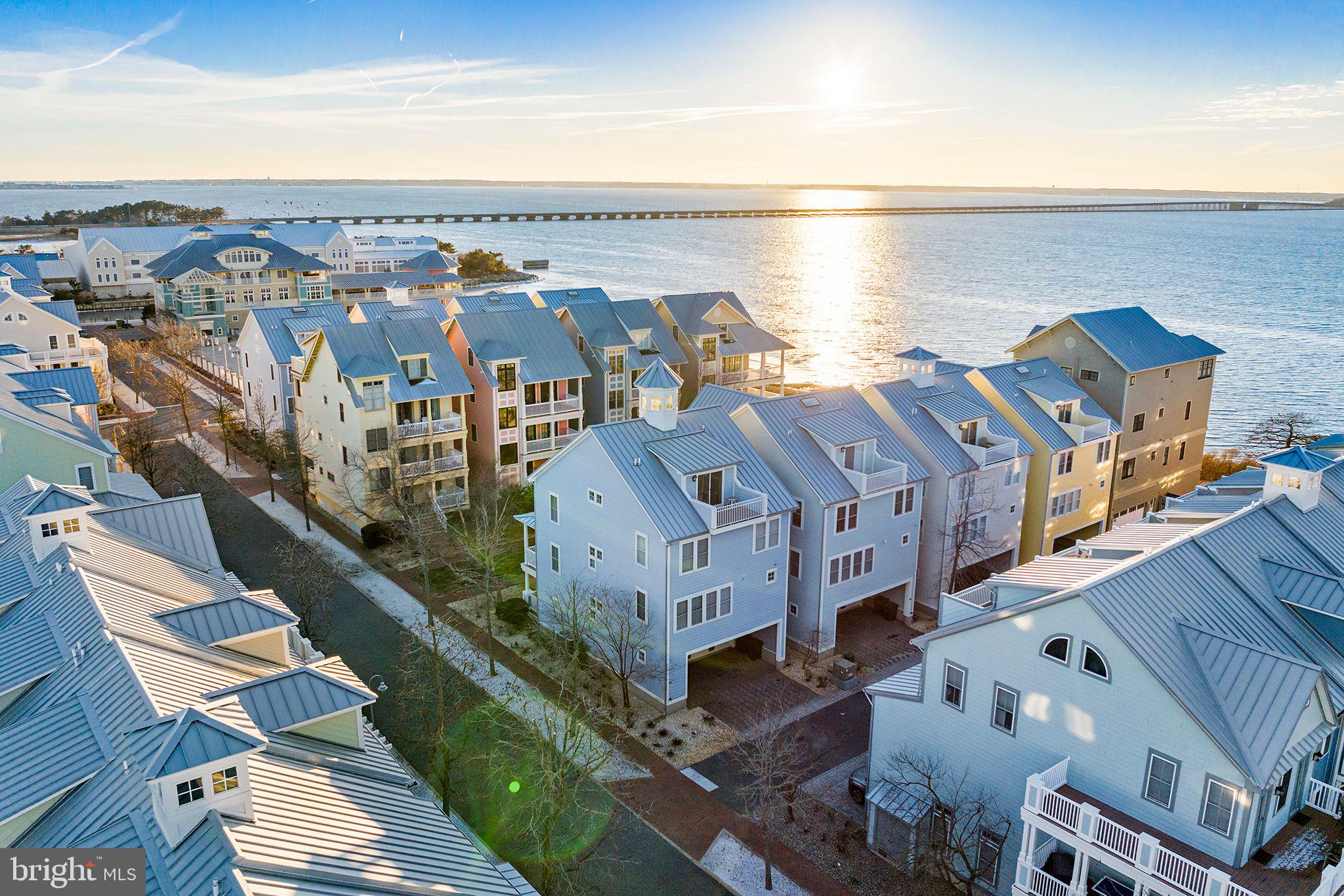 SUNSET ISLAND - Residential