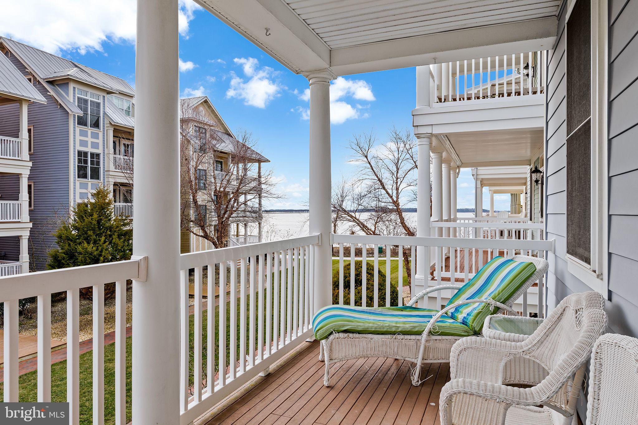 SUNSET ISLAND - Residential