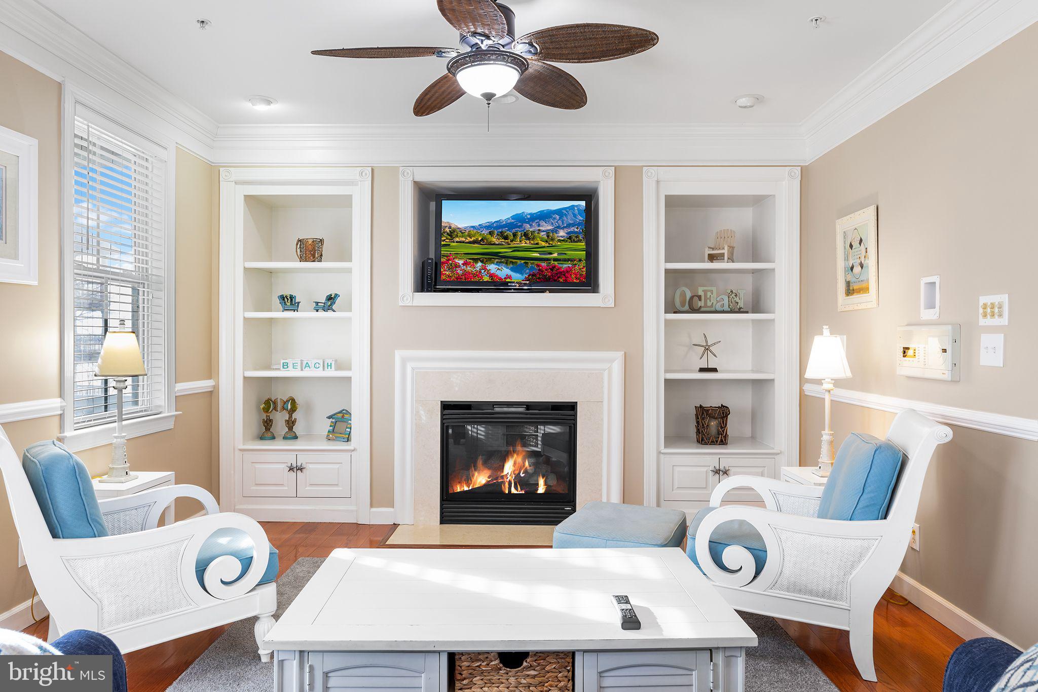 SUNSET ISLAND - Residential