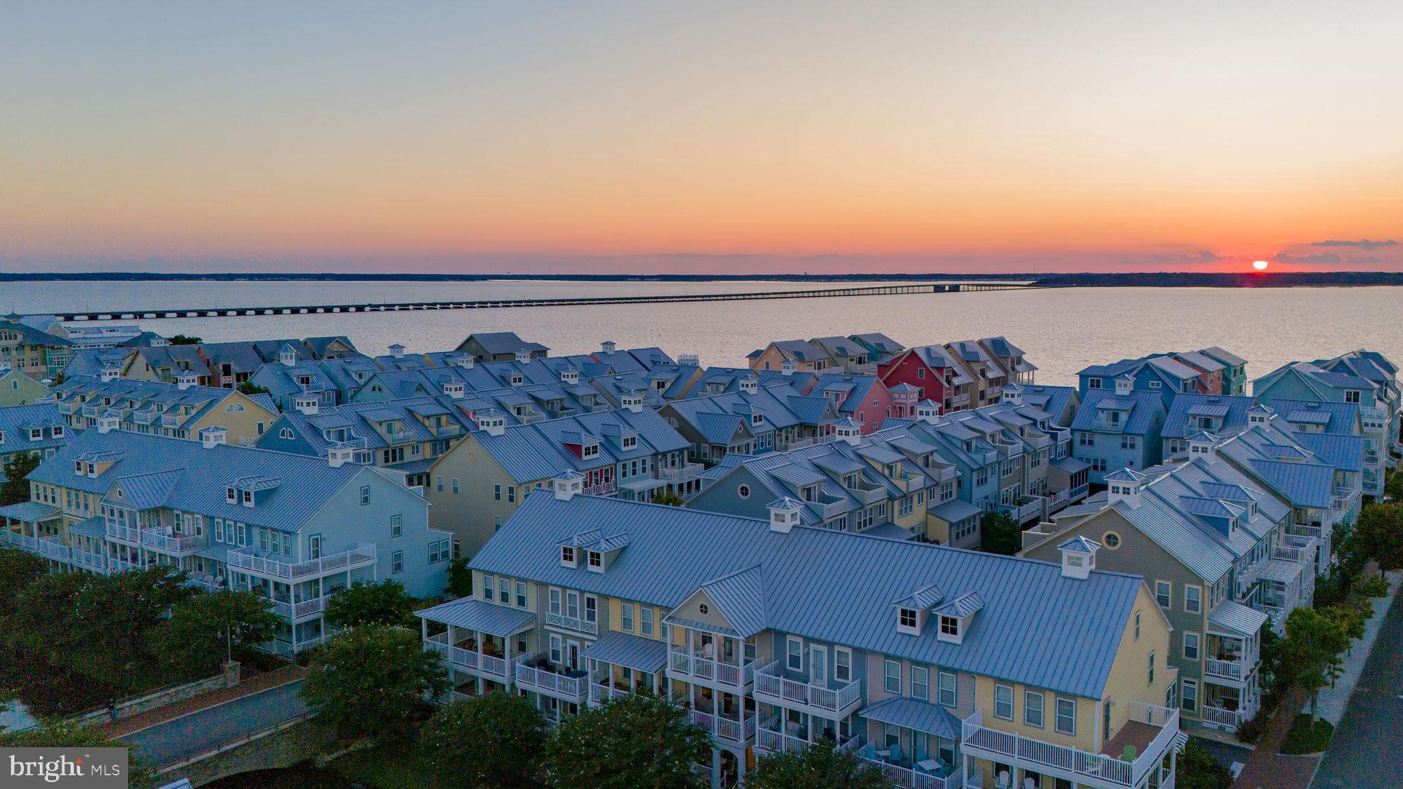 SUNSET ISLAND - Residential