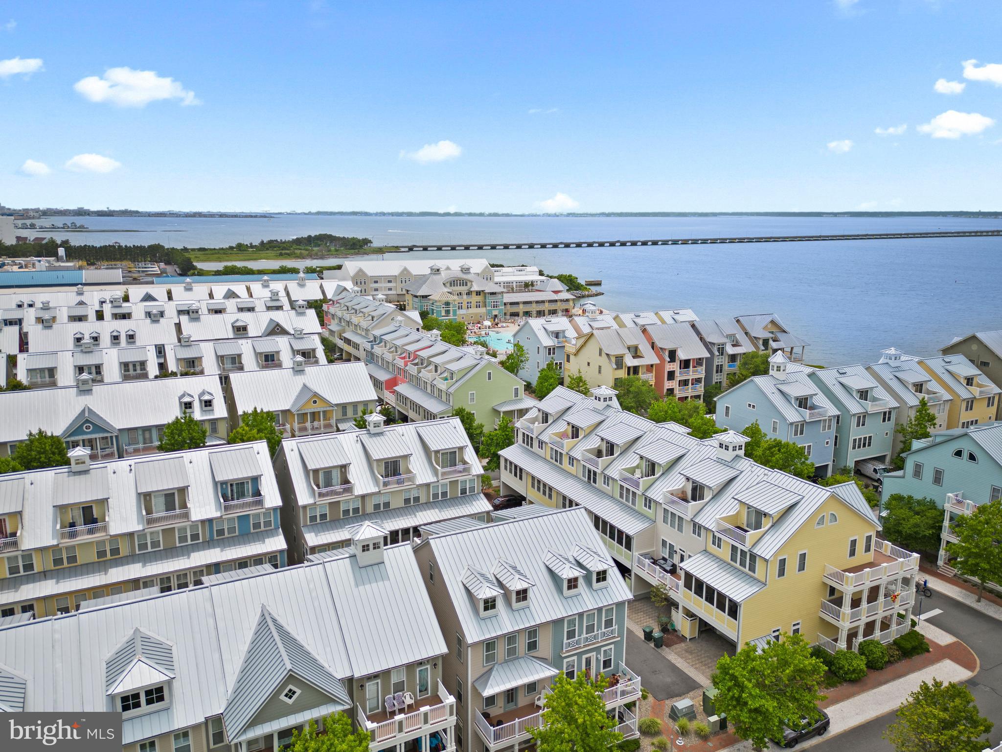 SUNSET ISLAND - Residential