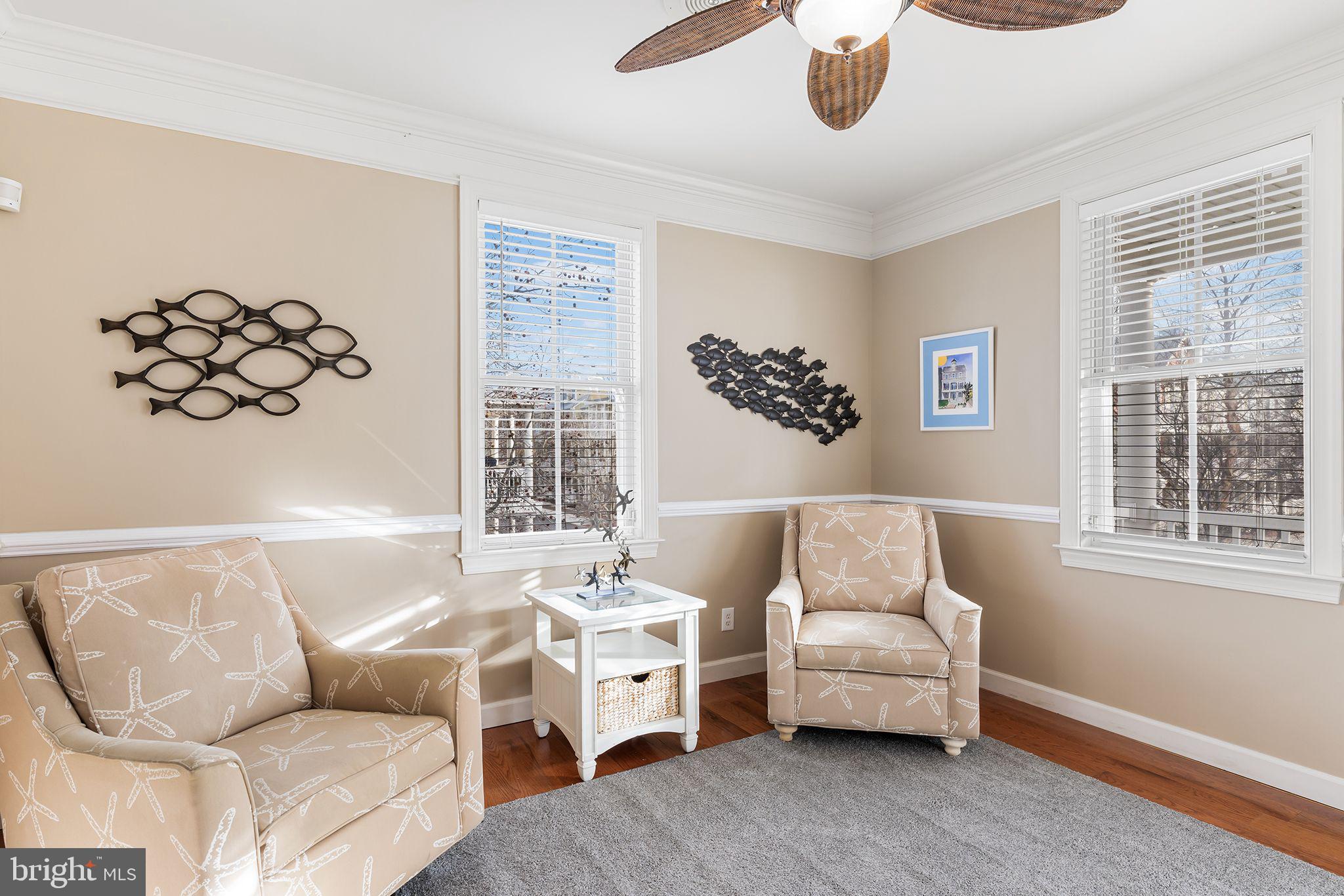 SUNSET ISLAND - Residential