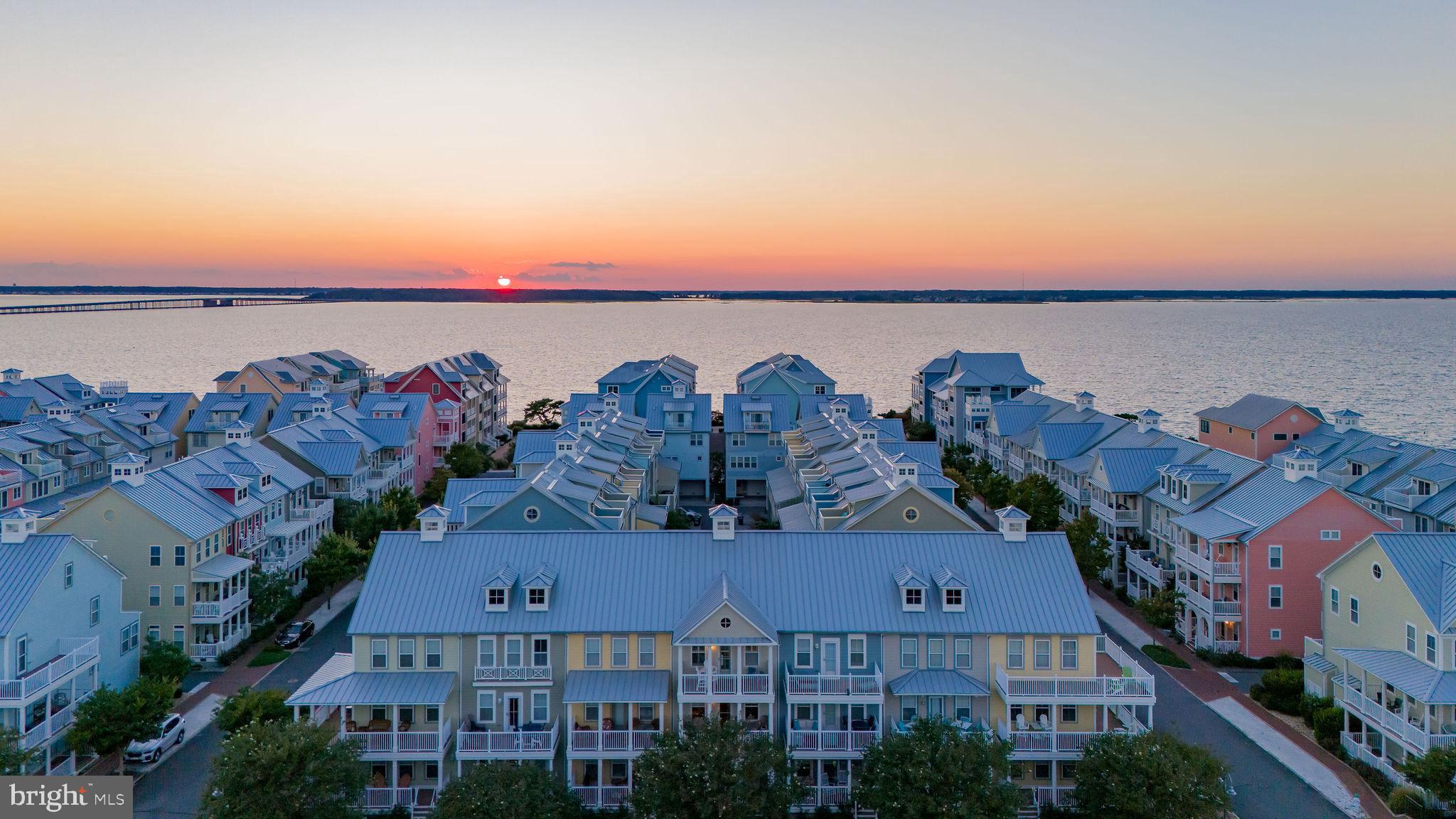 SUNSET ISLAND - Residential