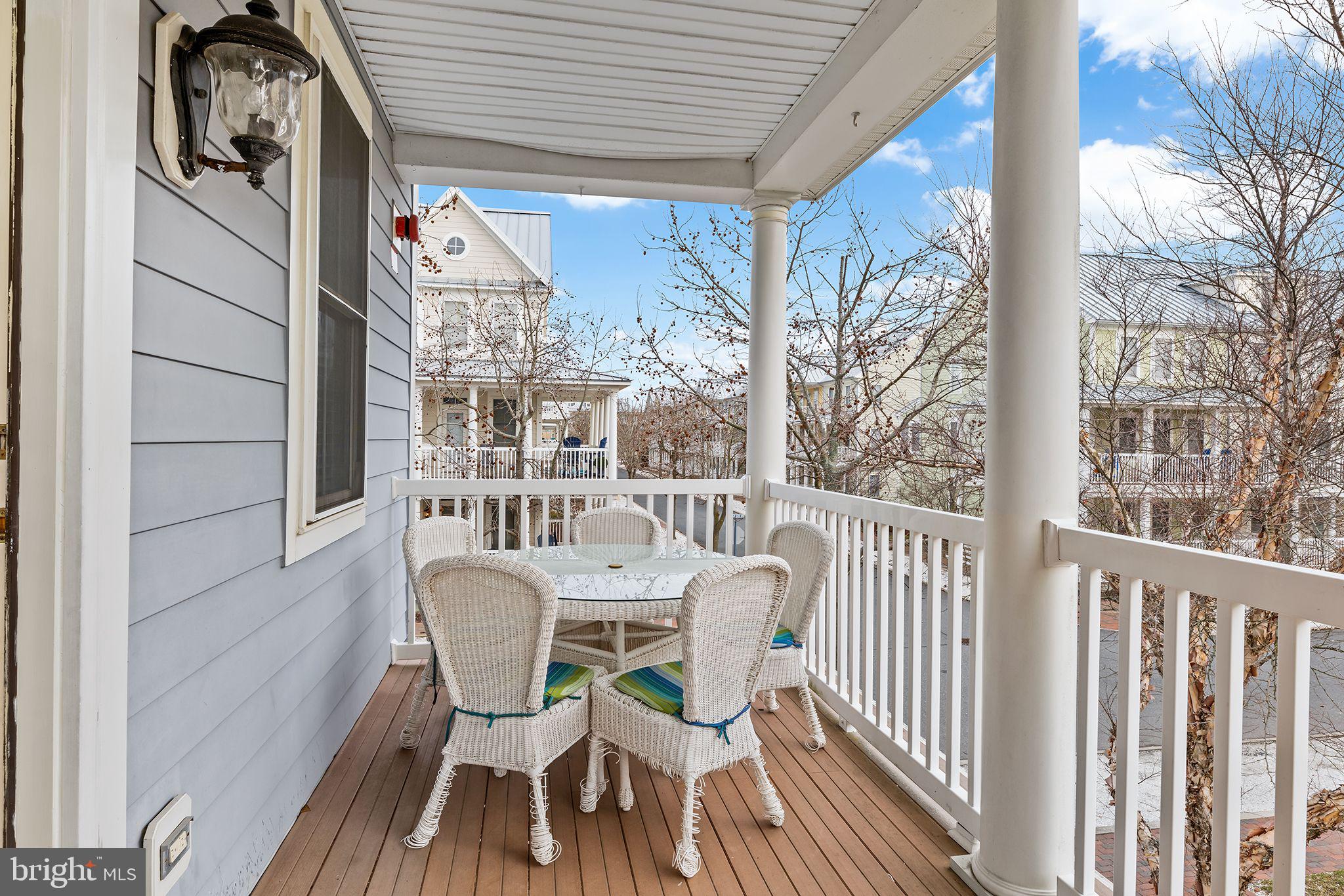 SUNSET ISLAND - Residential