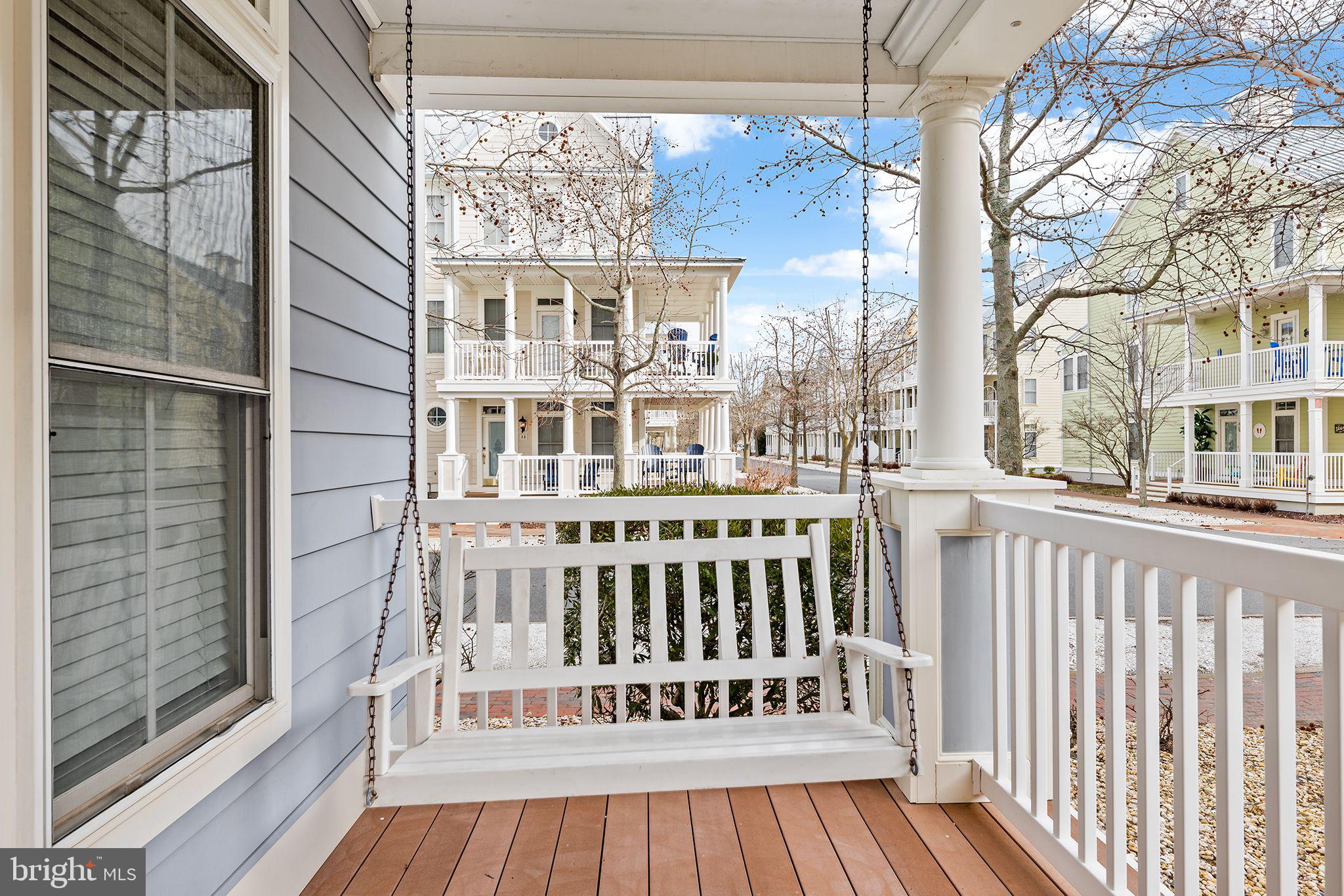 SUNSET ISLAND - Residential