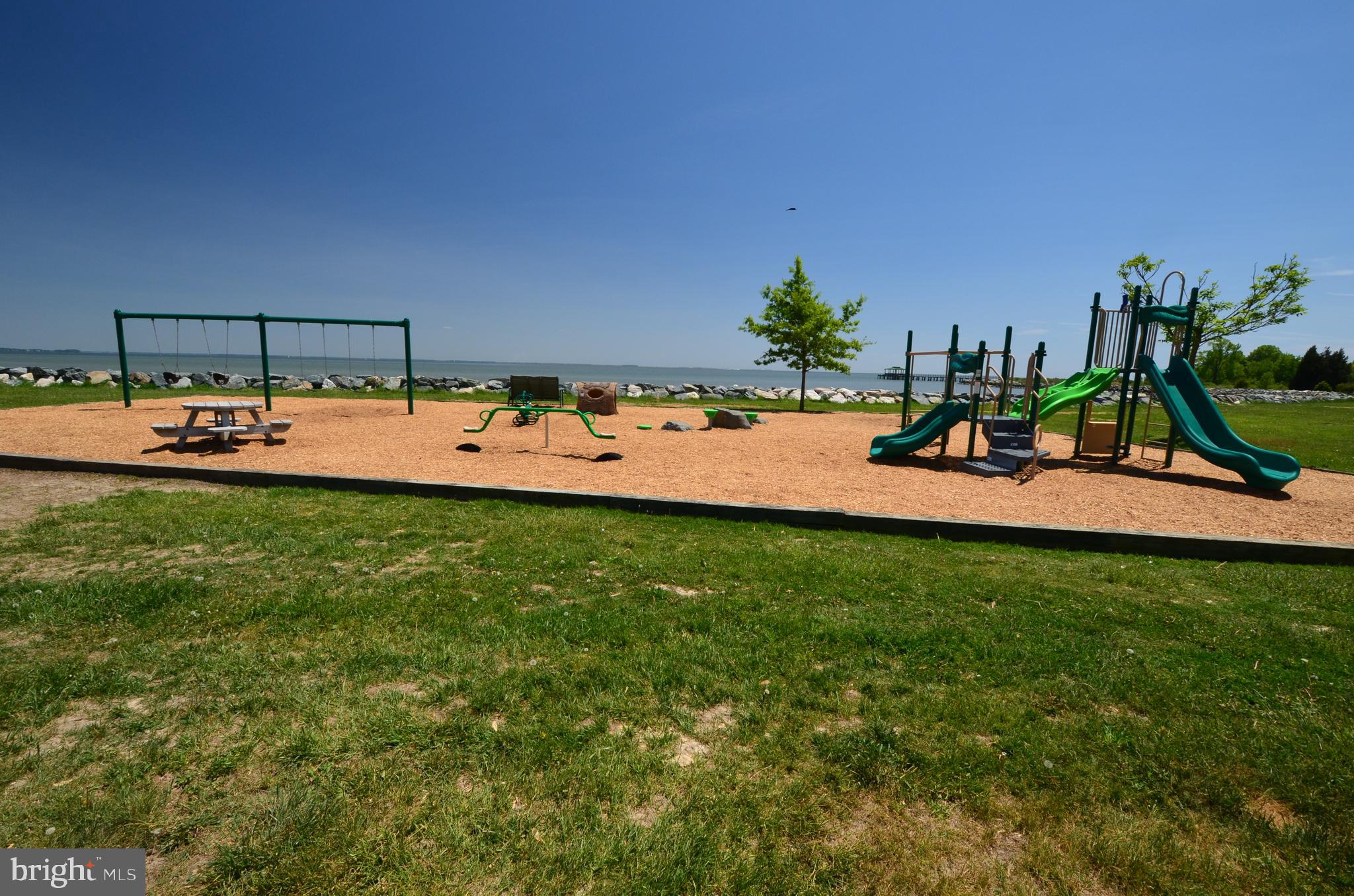 CEDARHURST ON THE BAY - Residential