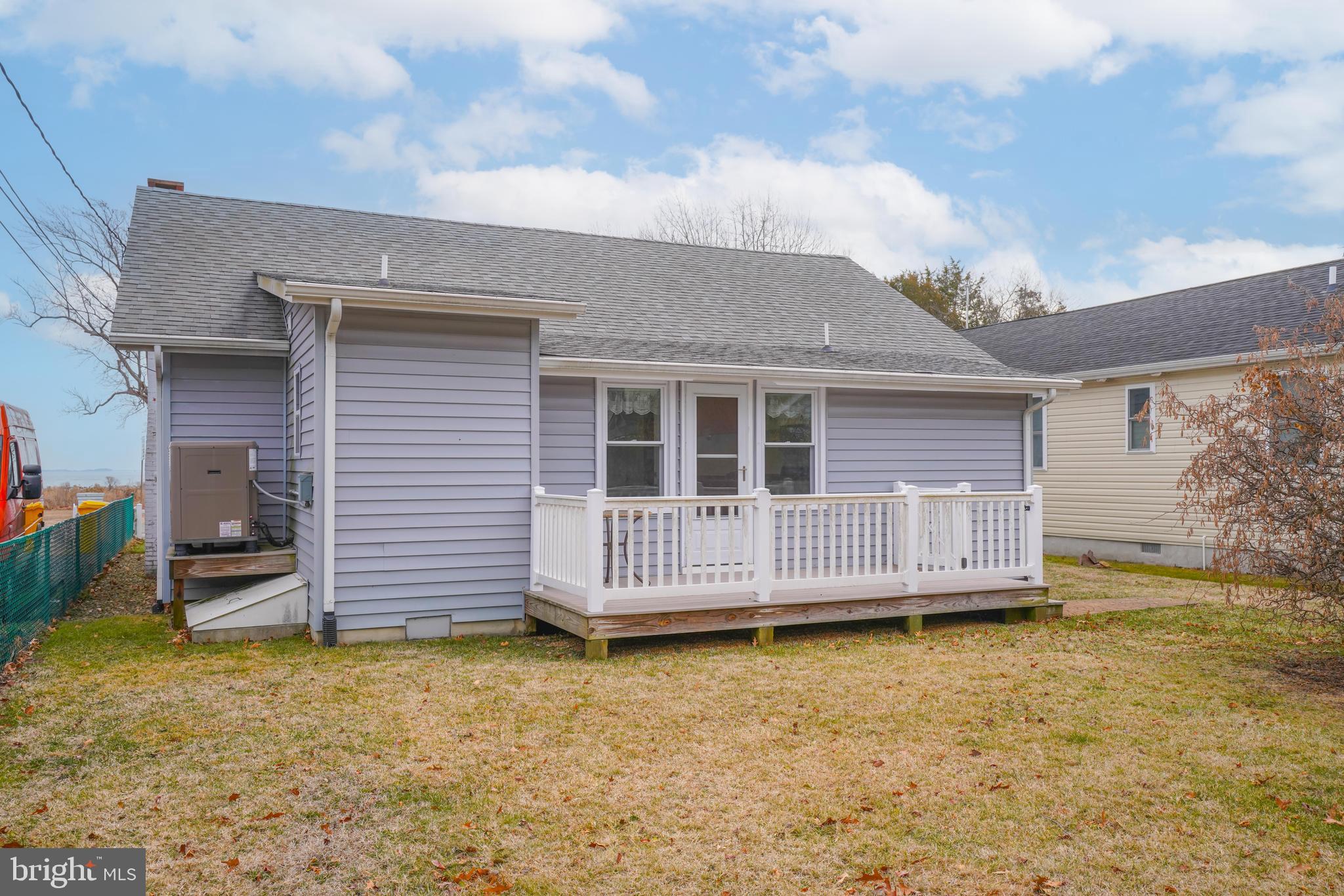 CEDARHURST ON THE BAY - Residential