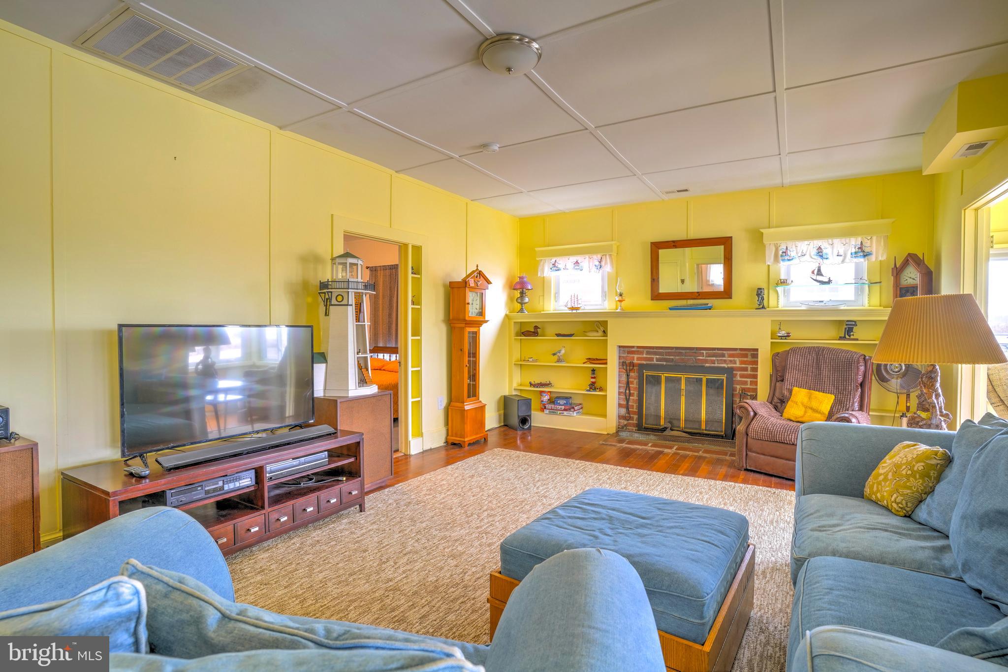 CEDARHURST ON THE BAY - Residential