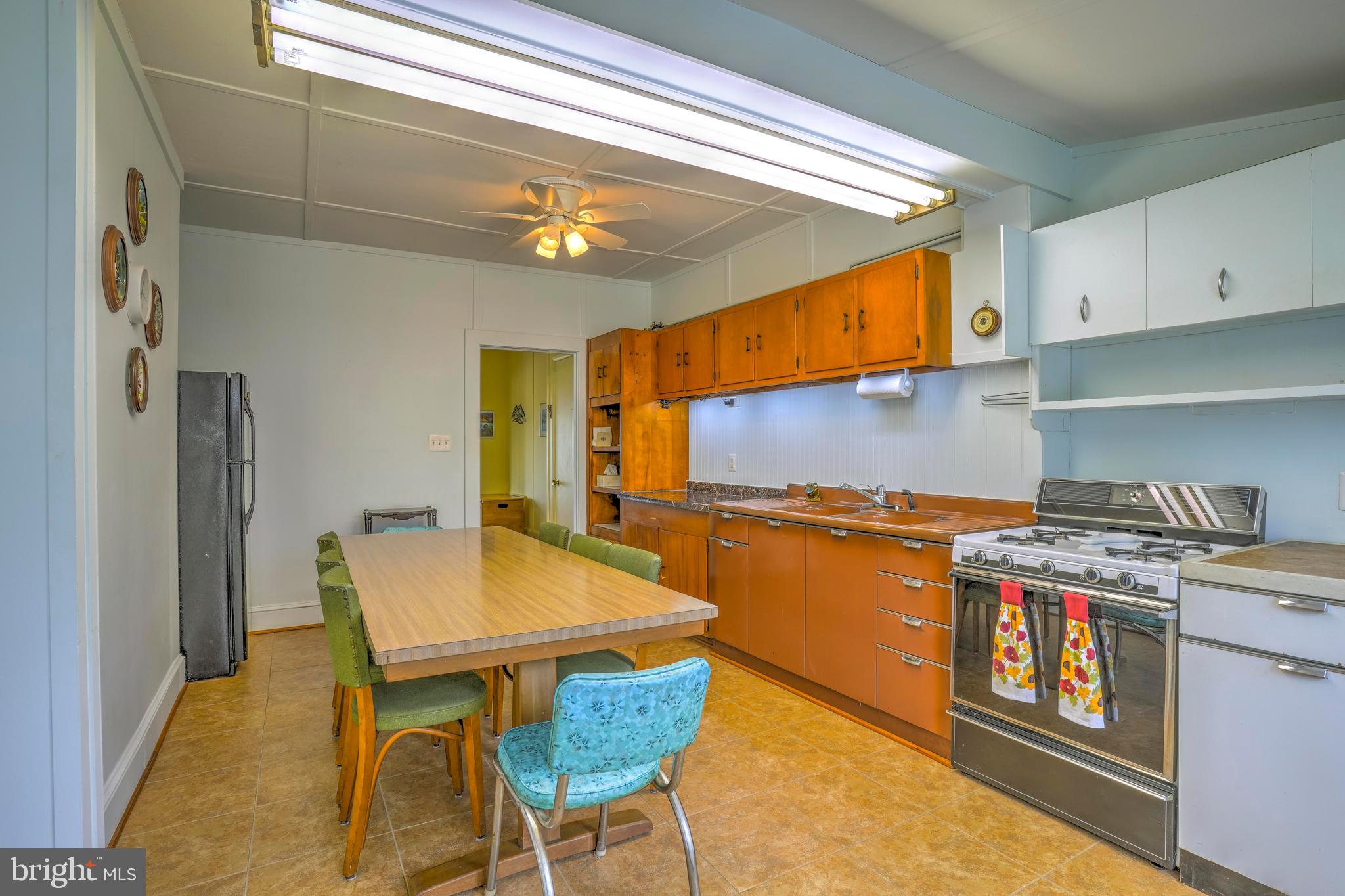 CEDARHURST ON THE BAY - Residential