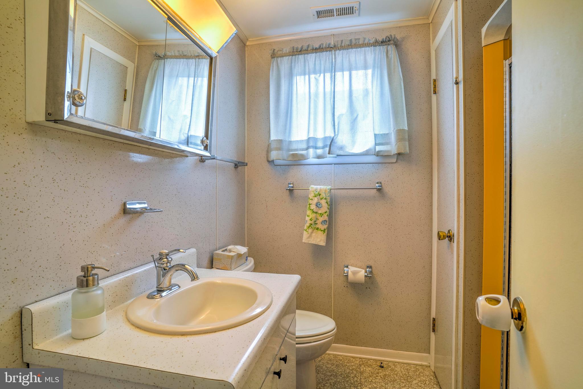 CEDARHURST ON THE BAY - Residential