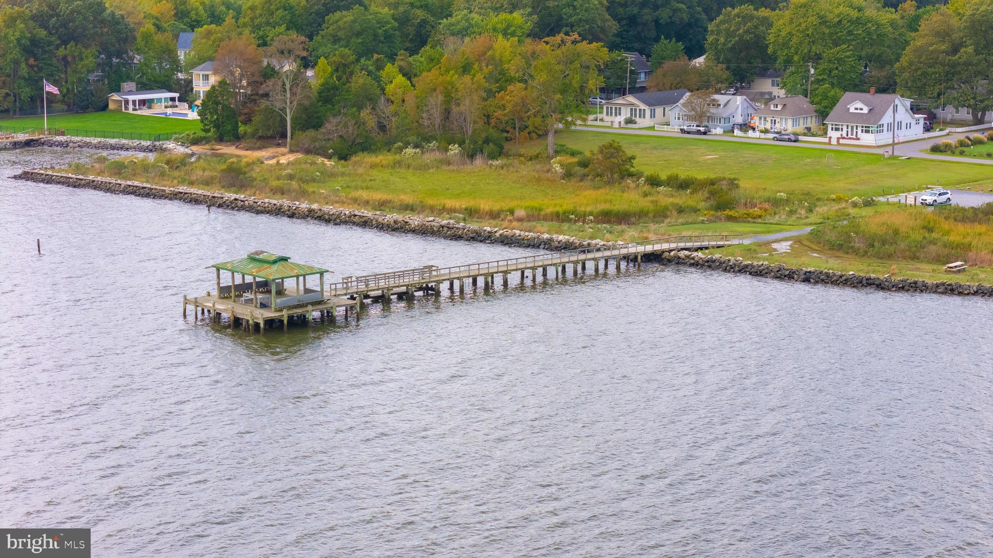 CEDARHURST ON THE BAY - Residential