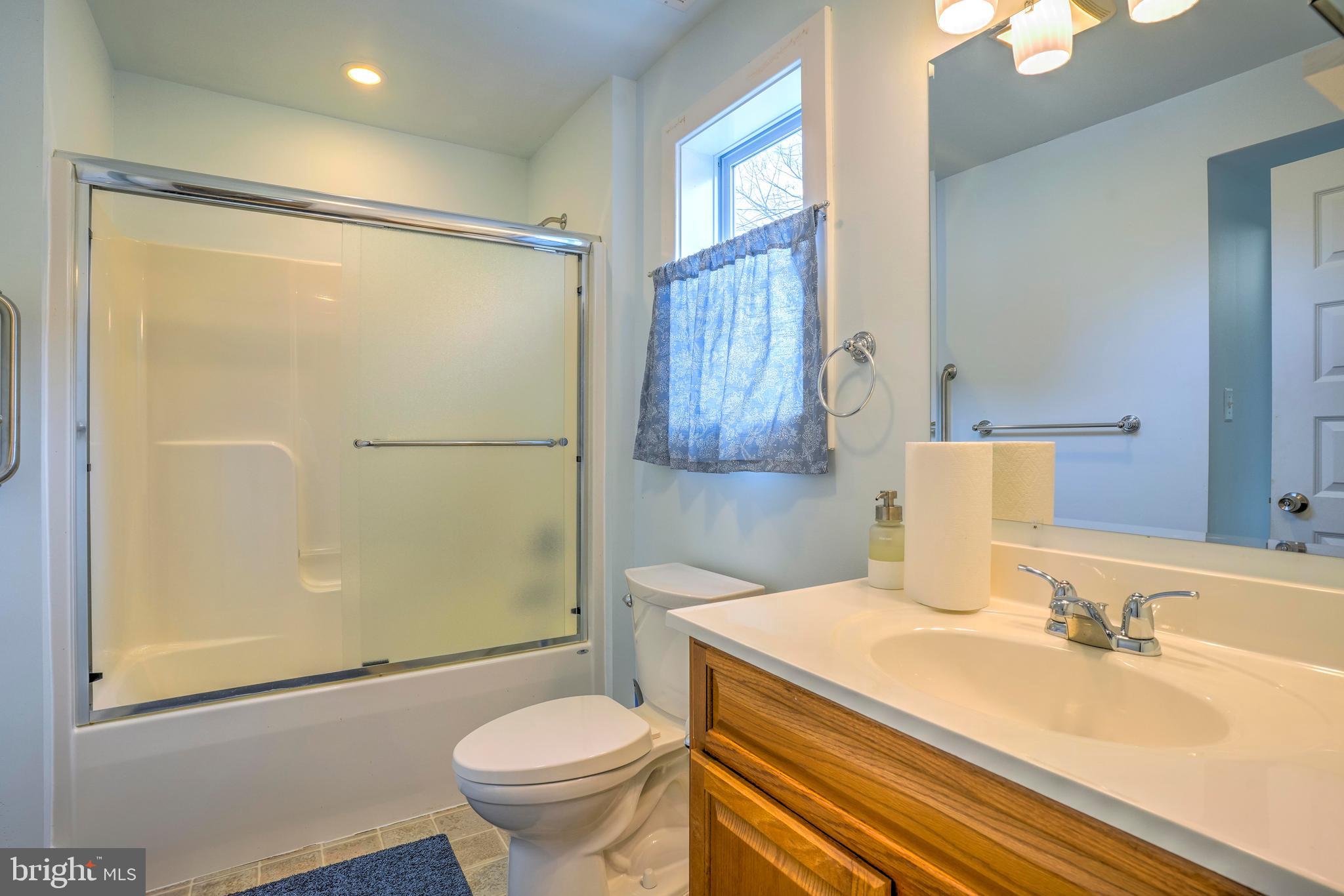 CEDARHURST ON THE BAY - Residential