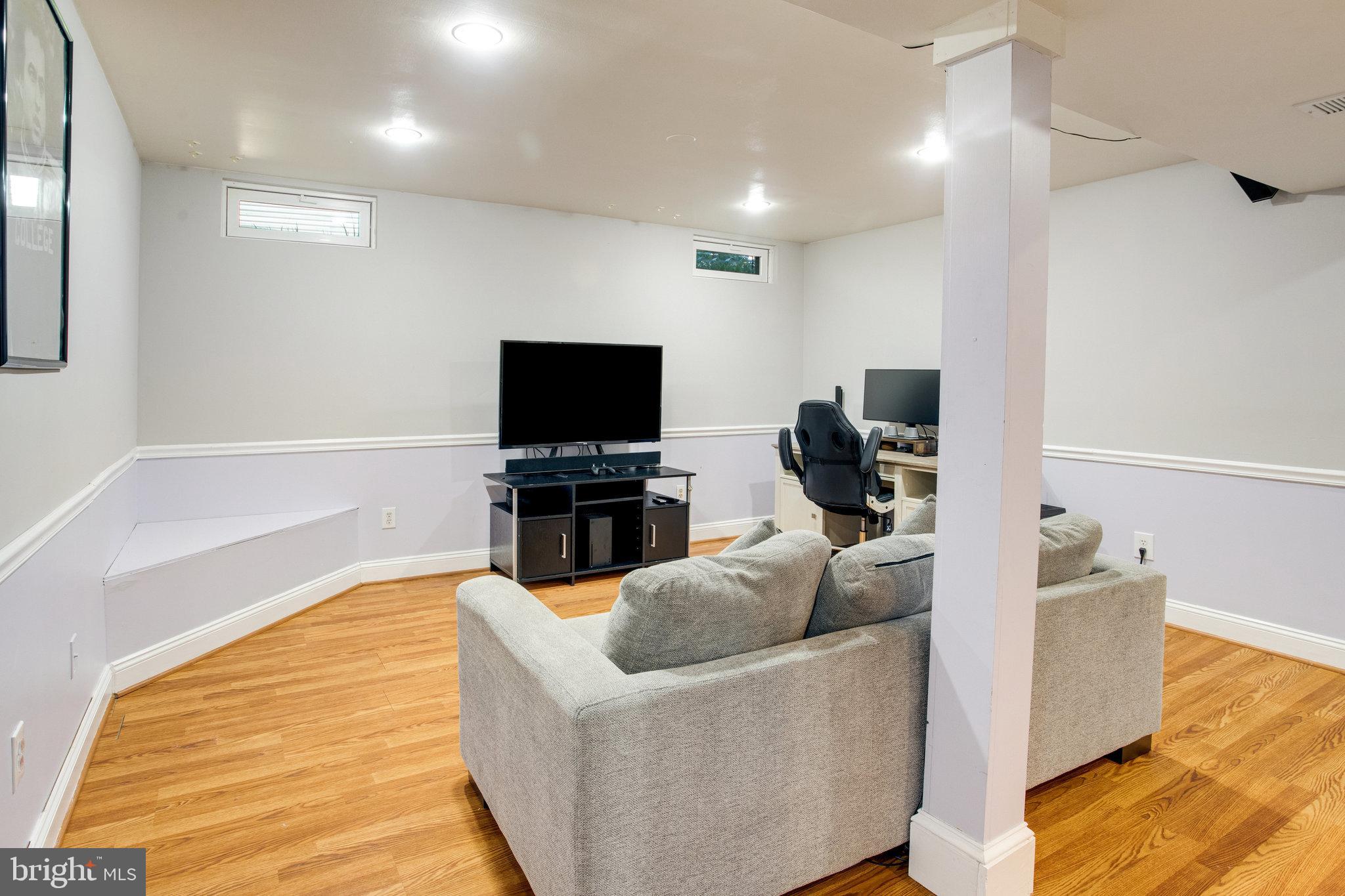 LAKE RIDGE - Residential