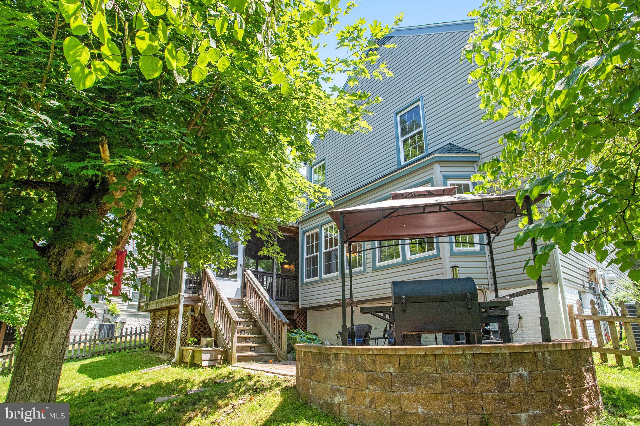 LAKE RIDGE - Residential