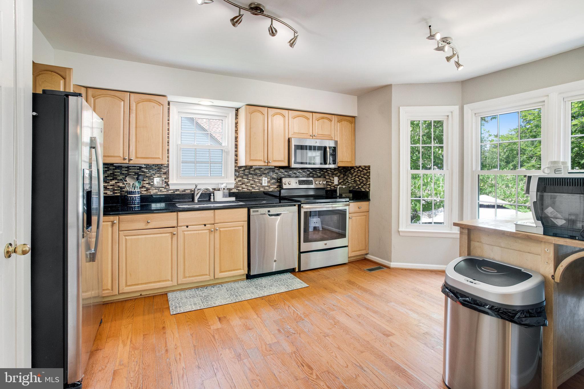 LAKE RIDGE - Residential