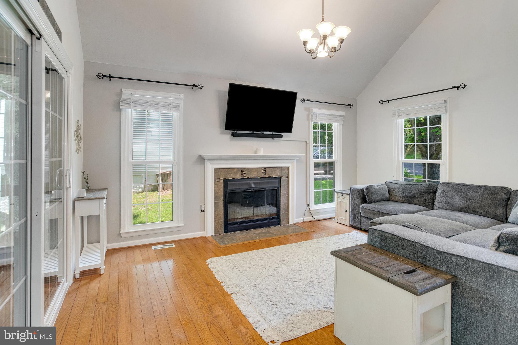 LAKE RIDGE - Residential