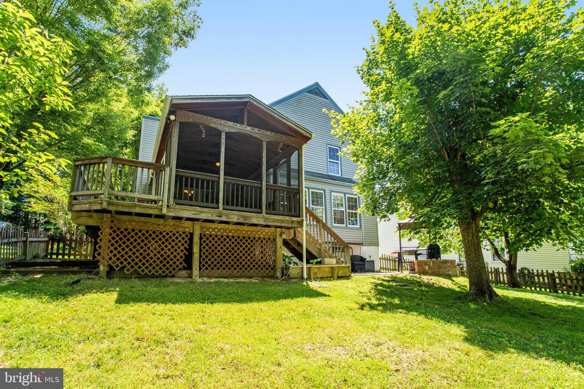 LAKE RIDGE - Residential