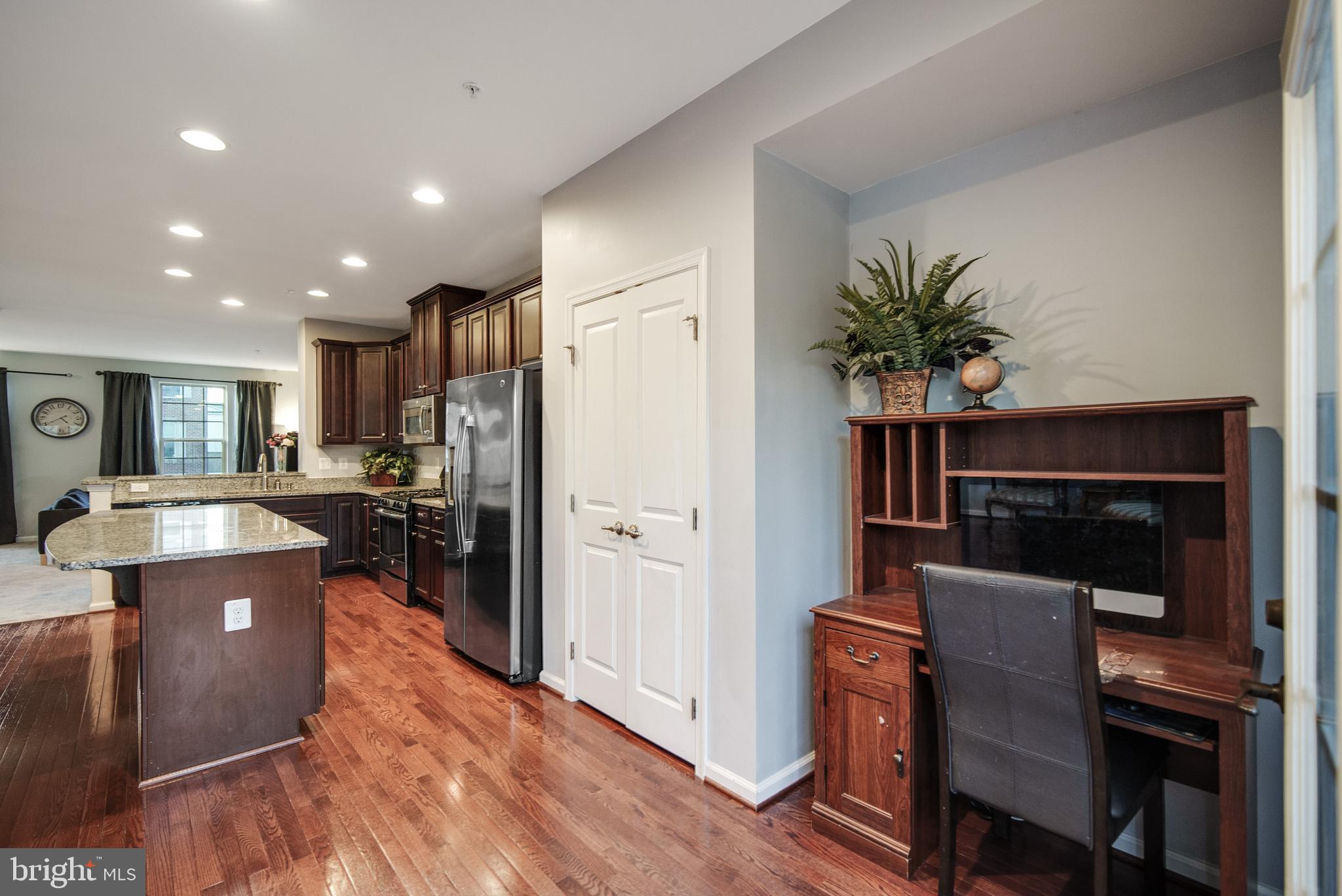 PARKSIDE - Residential