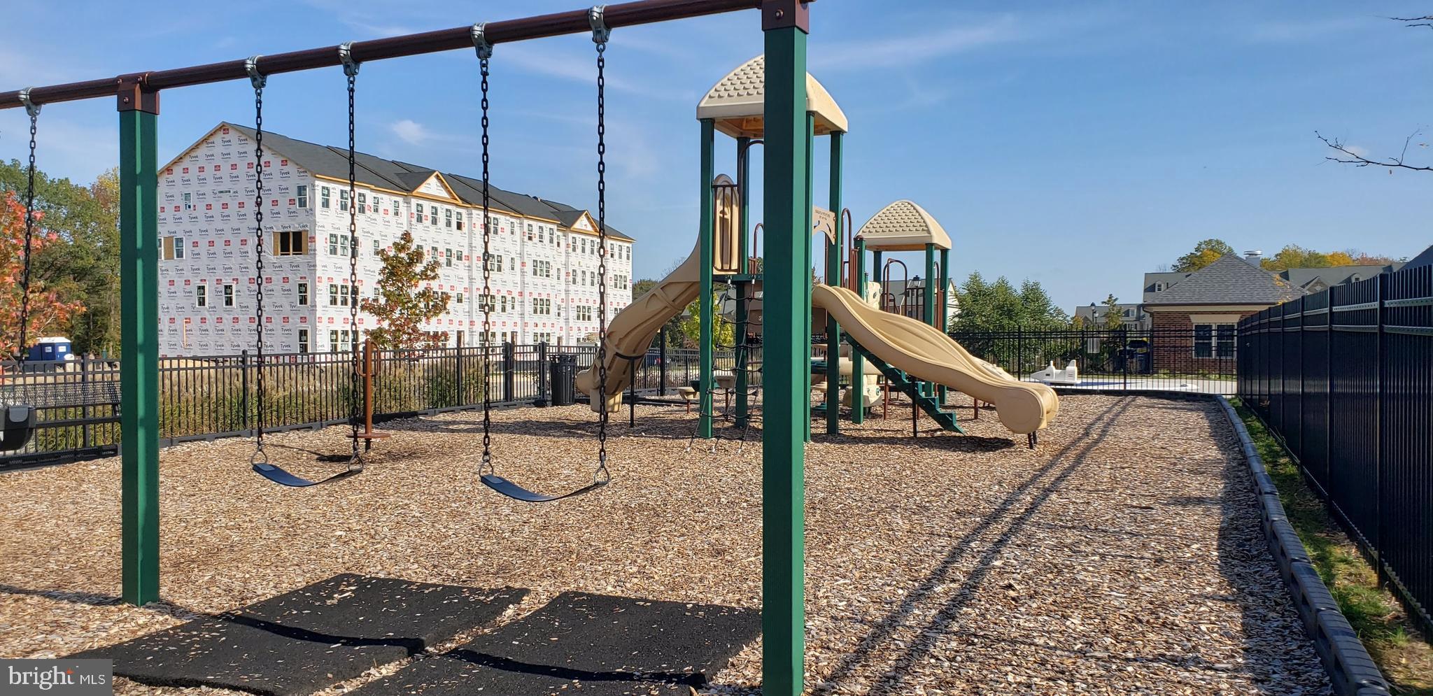 PARKSIDE - Residential