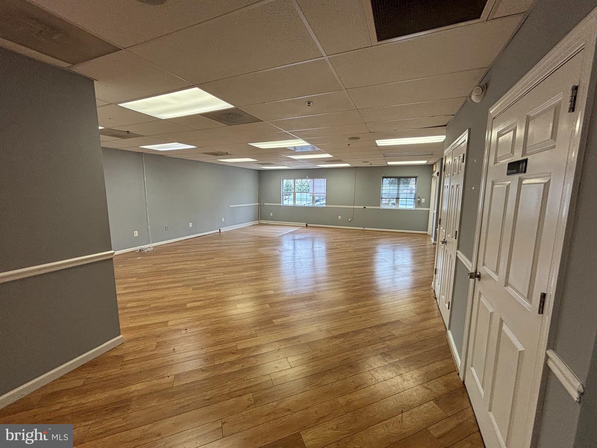 WEISMANS - Commercial Lease