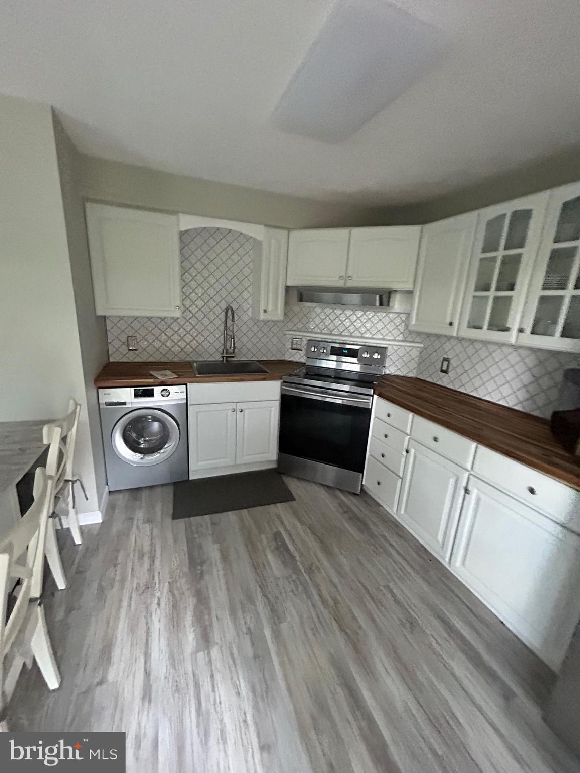 THE HILL - Residential