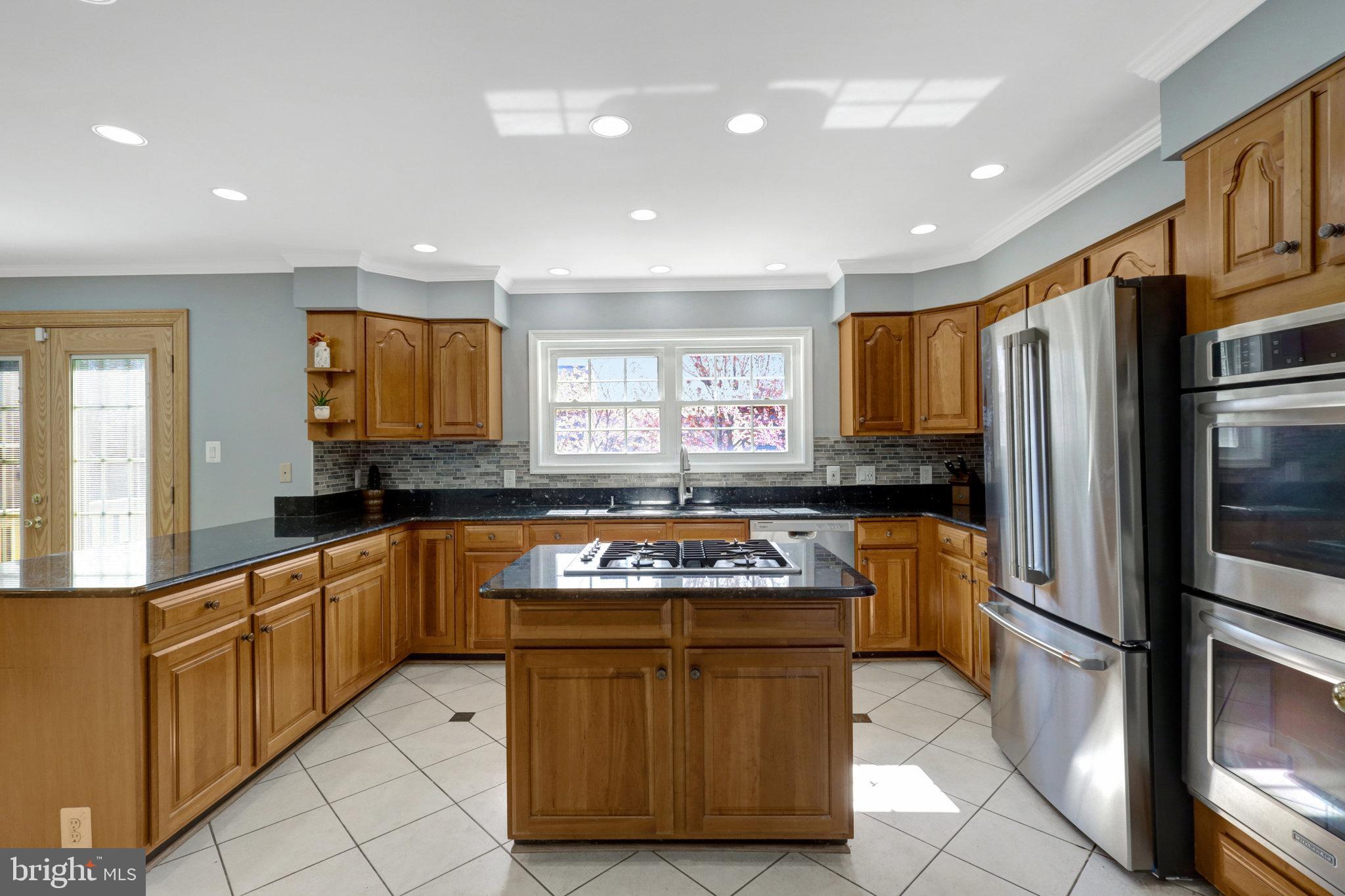 CROSSPOINTE - Residential