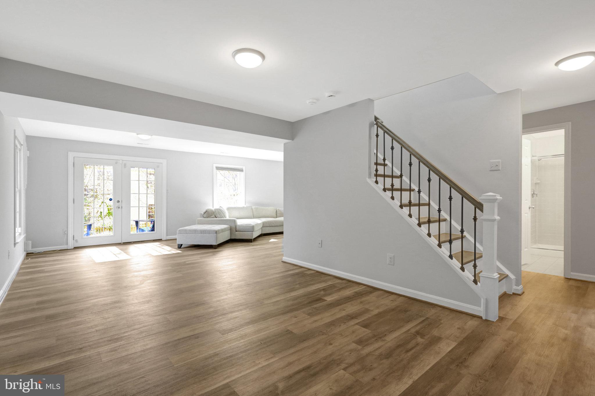 CROSSPOINTE - Residential