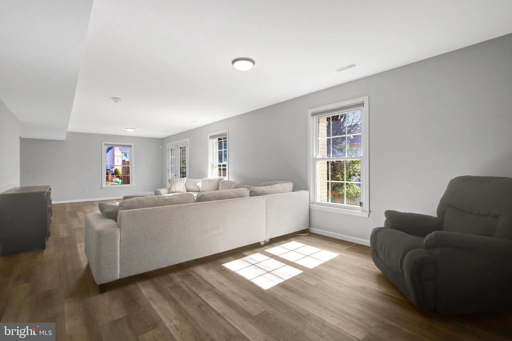 CROSSPOINTE - Residential