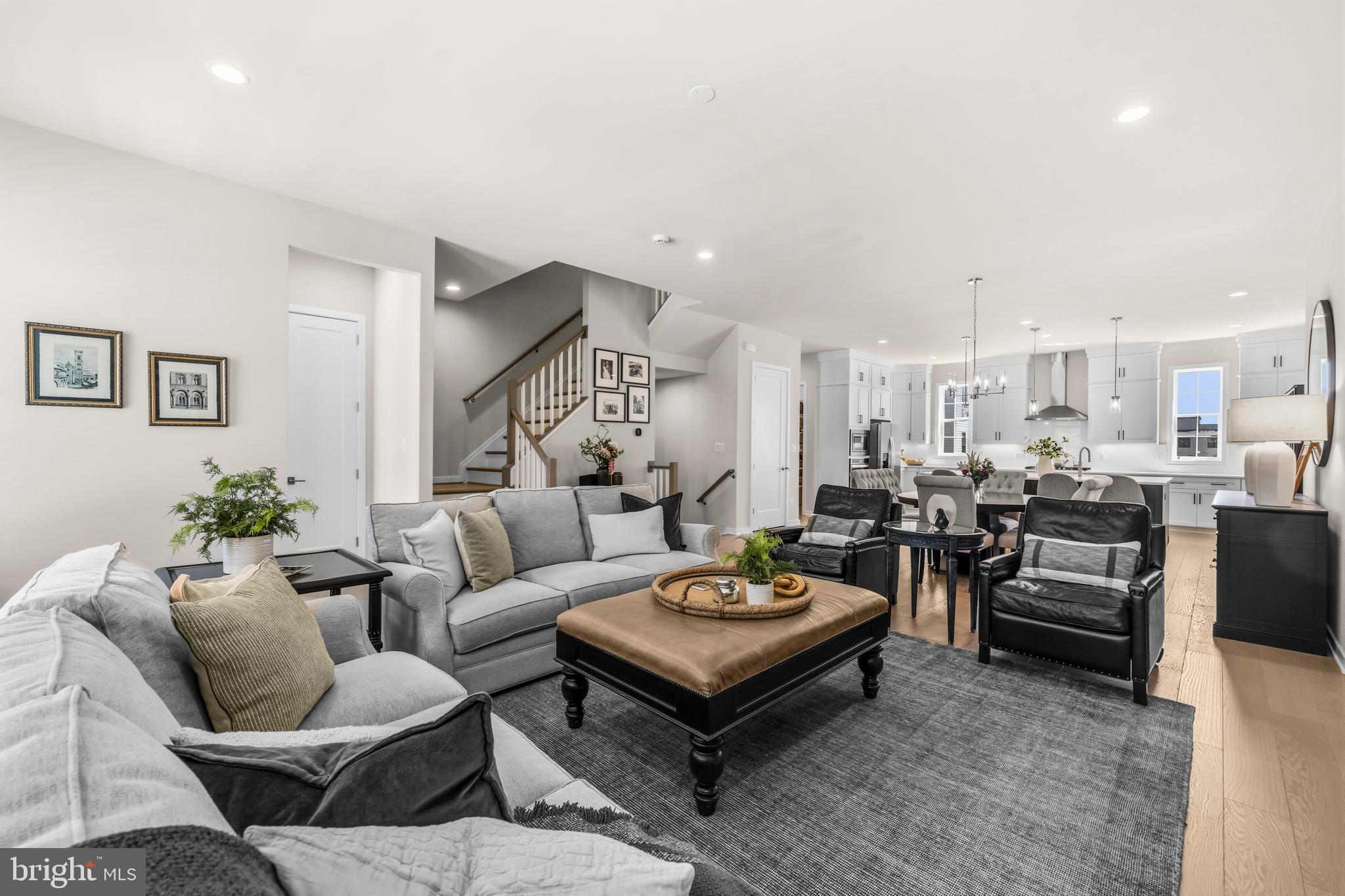 REGENCY AT BELMONT - Residential