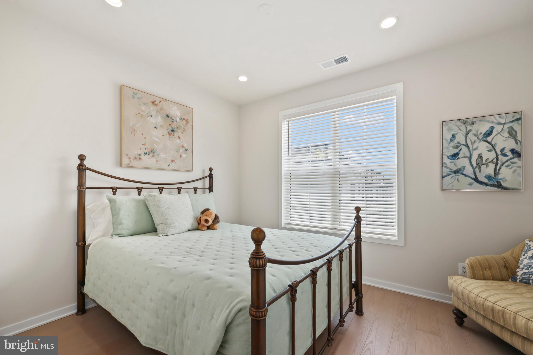 REGENCY AT BELMONT - Residential