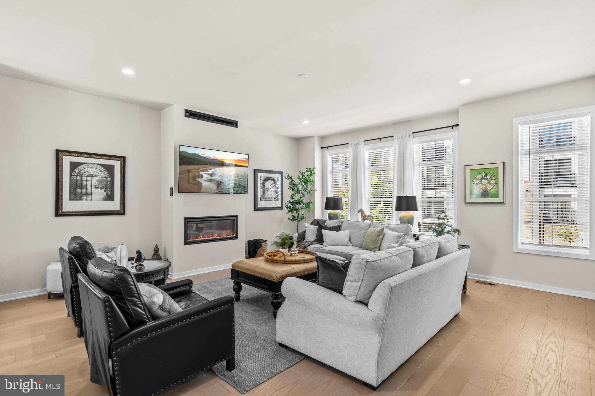 REGENCY AT BELMONT - Residential