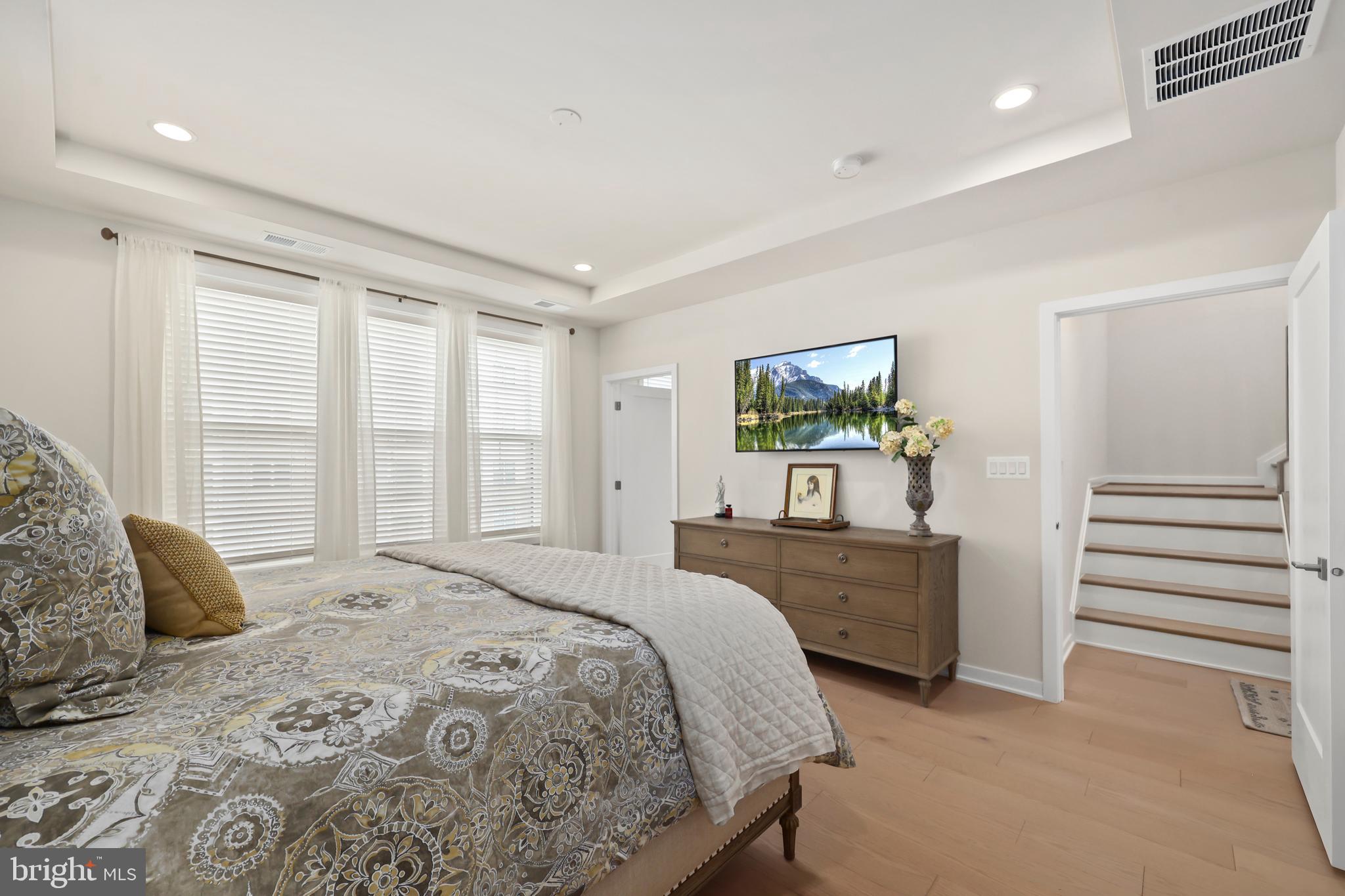 REGENCY AT BELMONT - Residential