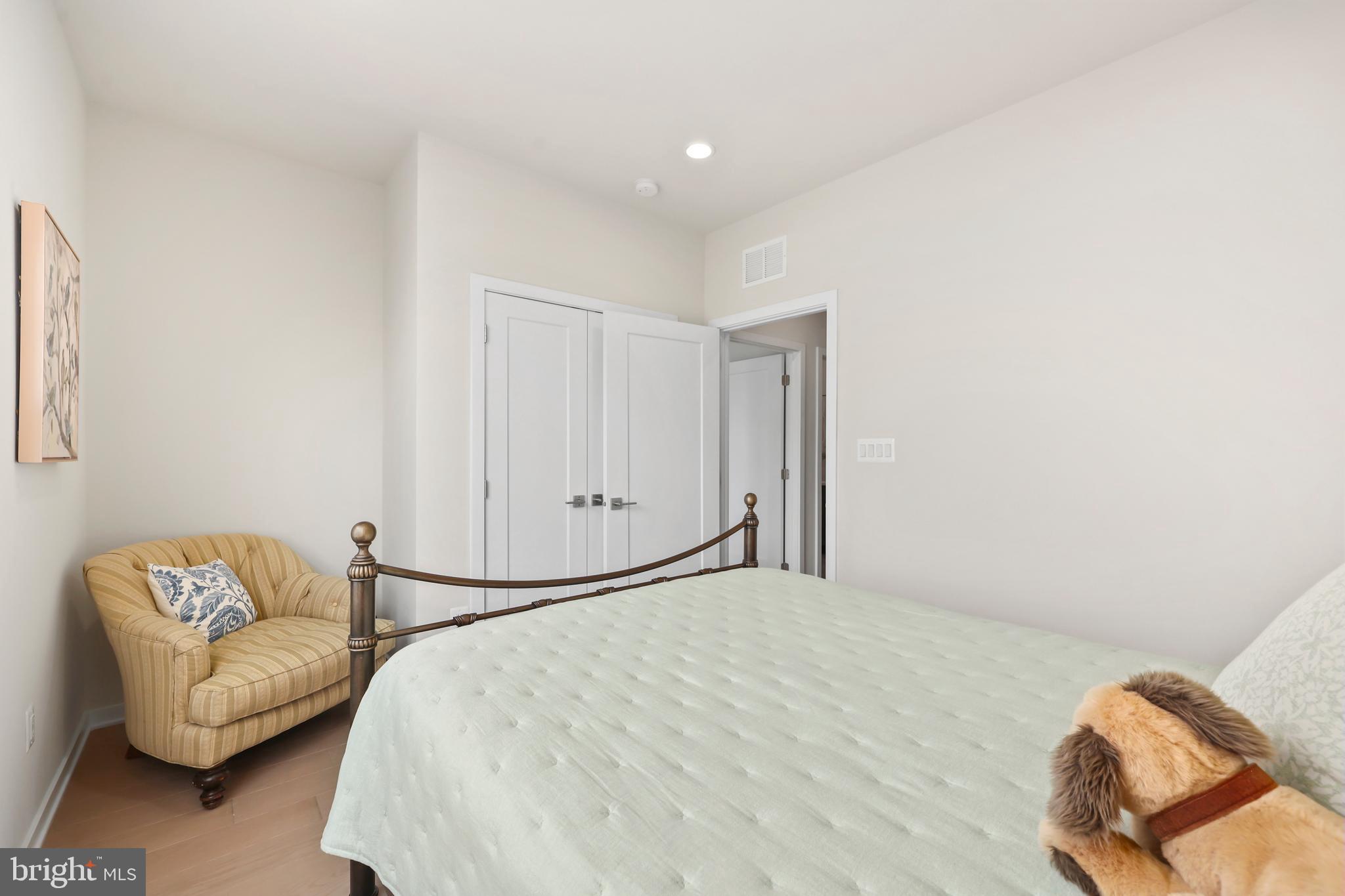 REGENCY AT BELMONT - Residential