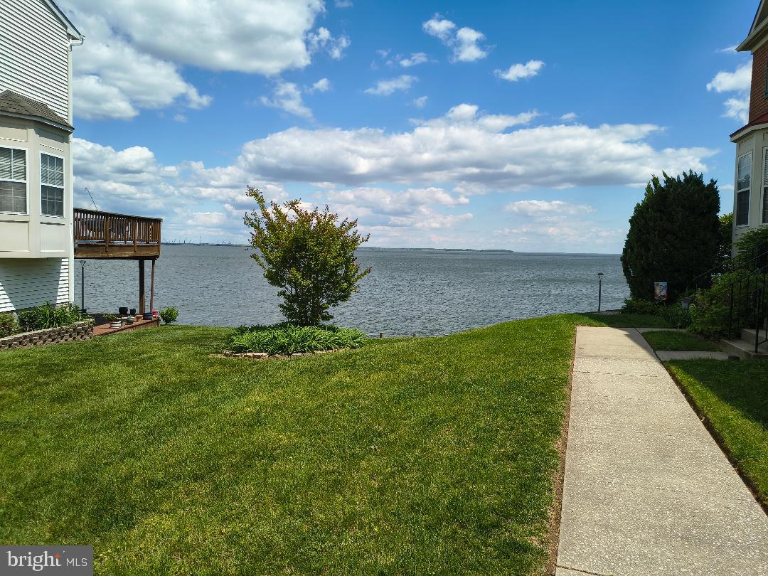 STONEY BEACH - Residential