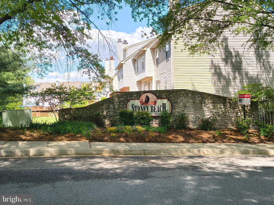 STONEY BEACH - Residential